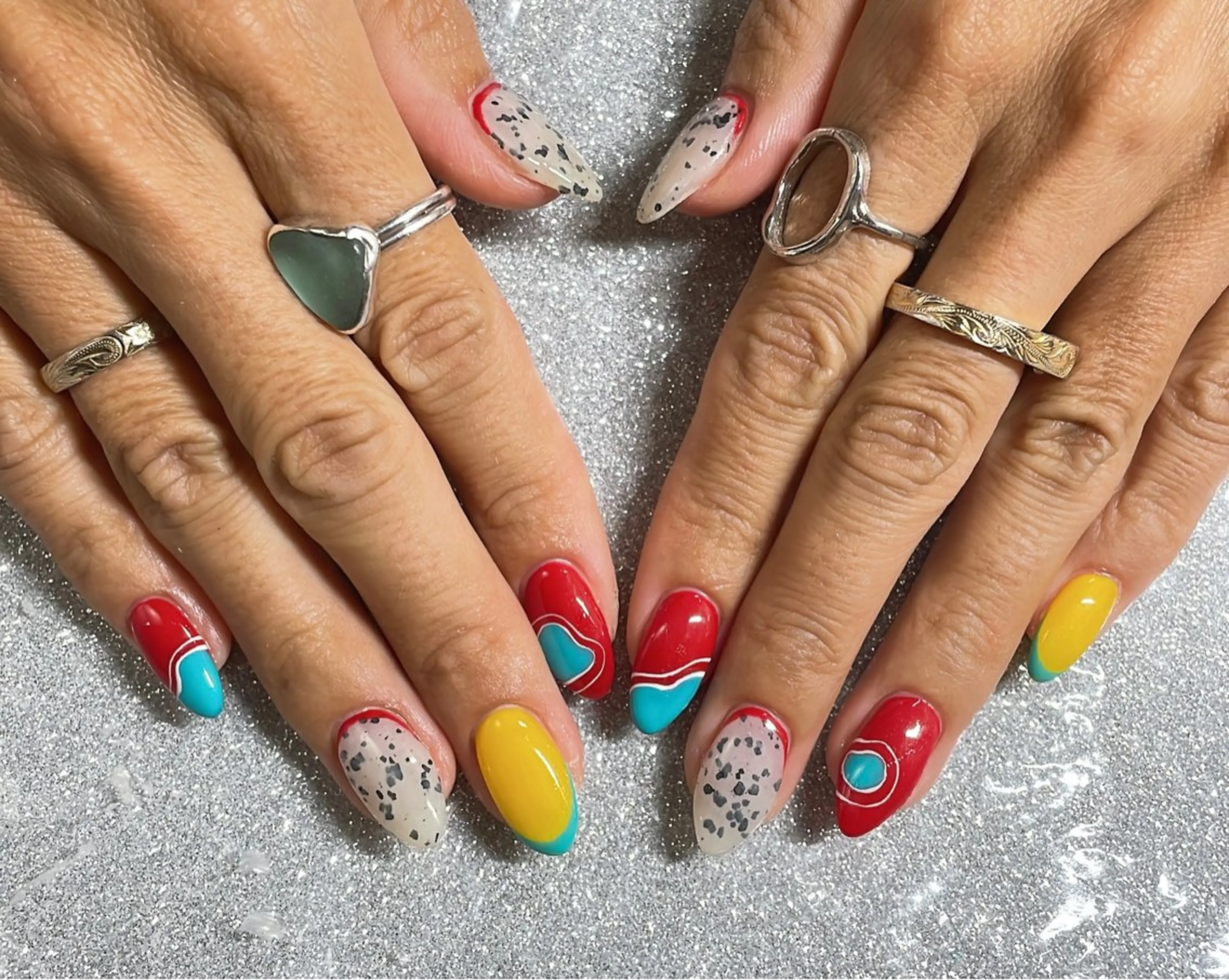 ネイル ハンドネイル VIERU 🌈🎀💖のネイルデザイン