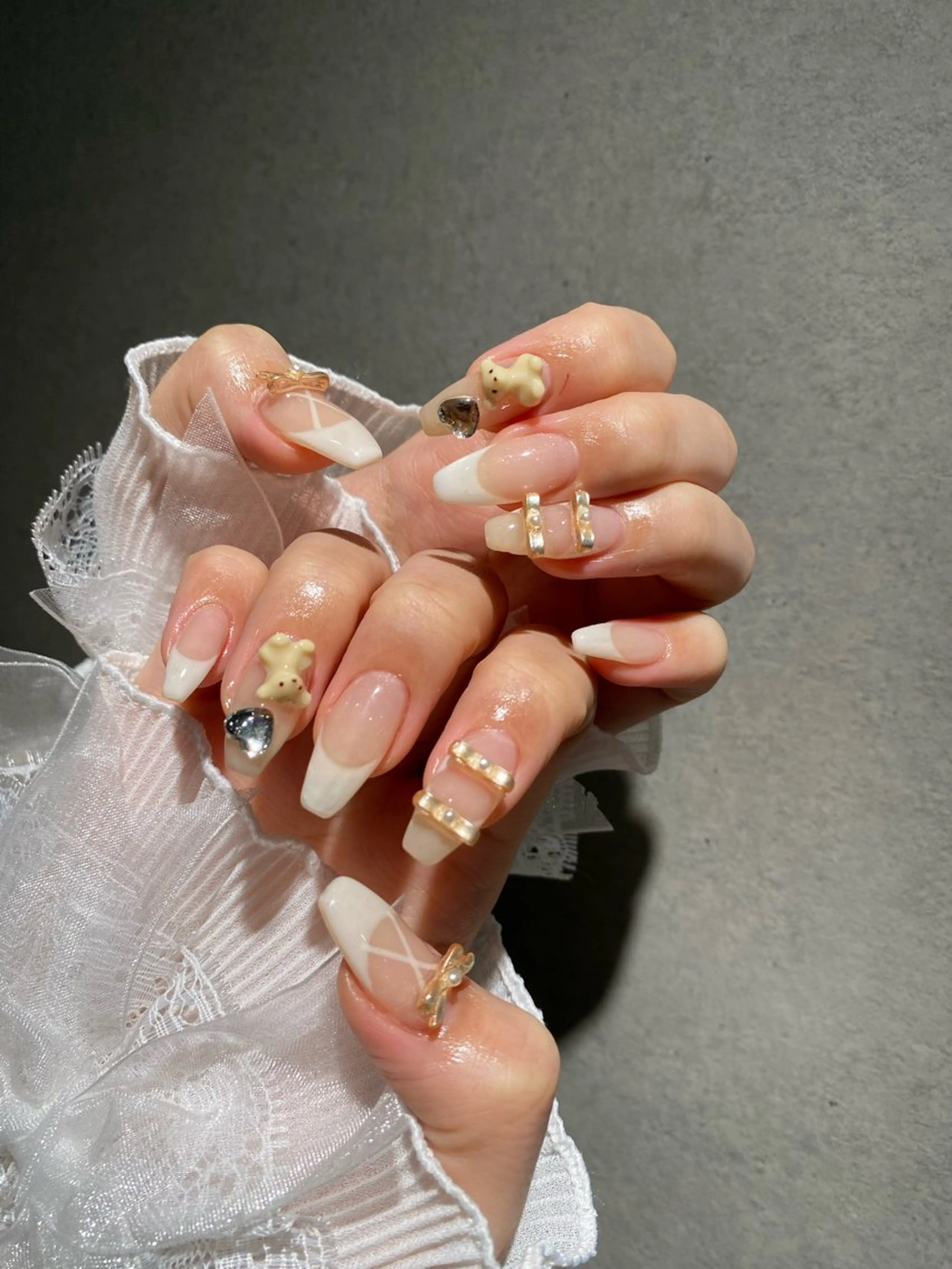 ネイル I-nailロング /ワンホン/キラキラのネイルデザイン