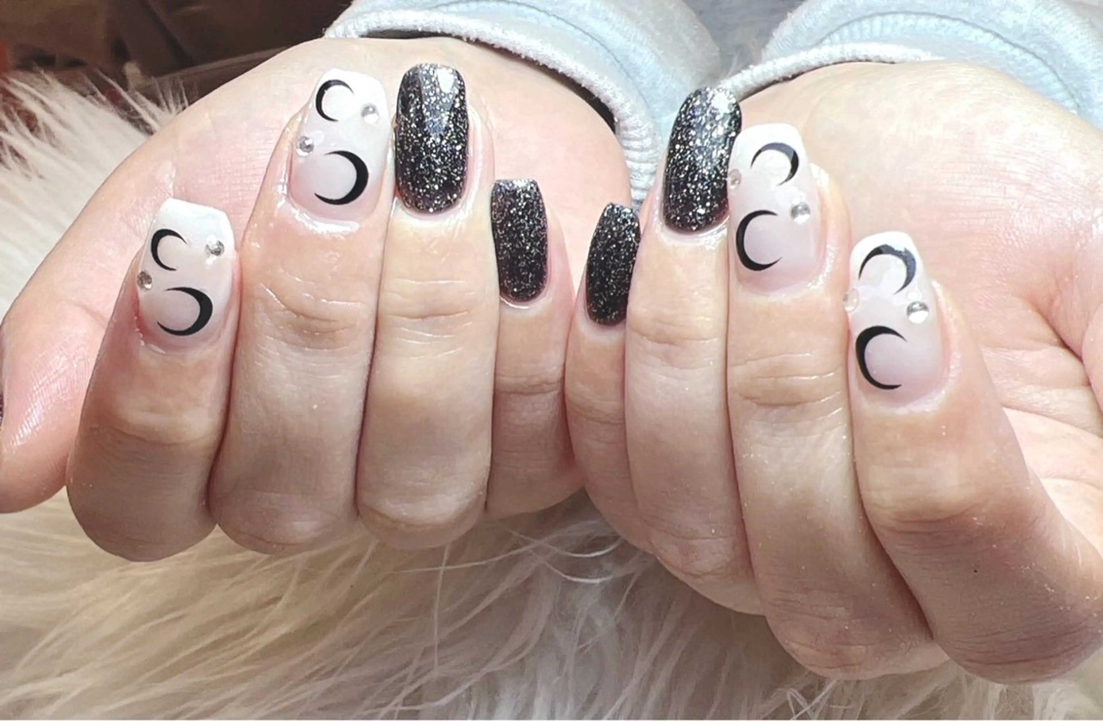 ネイル ハンドネイル LIB VALLA Yuri🍭🖤のネイルデザイン