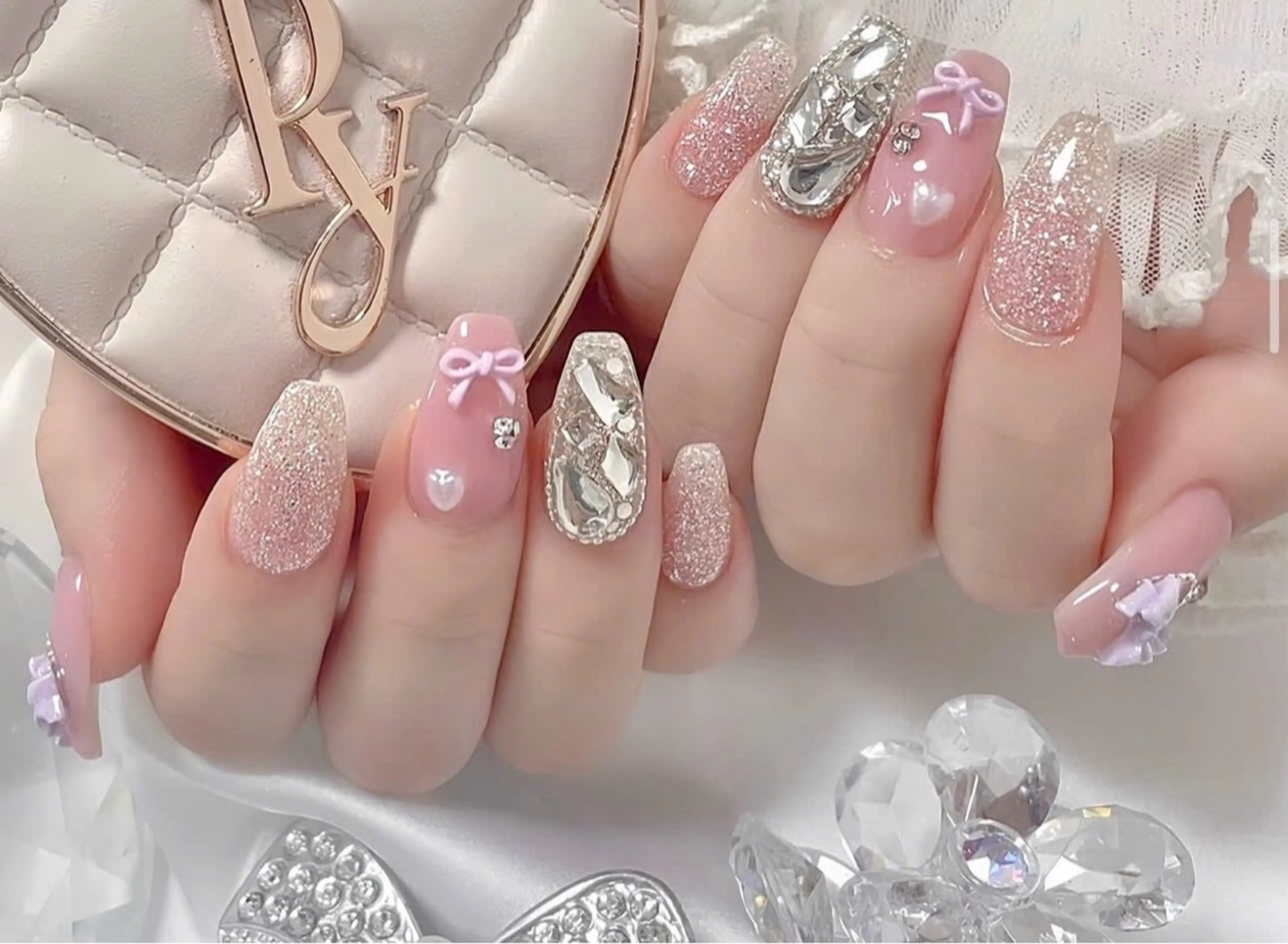 ネイル フレンチネイル ジェルネイル ガラスフレンチ ハロウィン ハート ハンドネイル H.baby Nail Salonのネイルデザイン