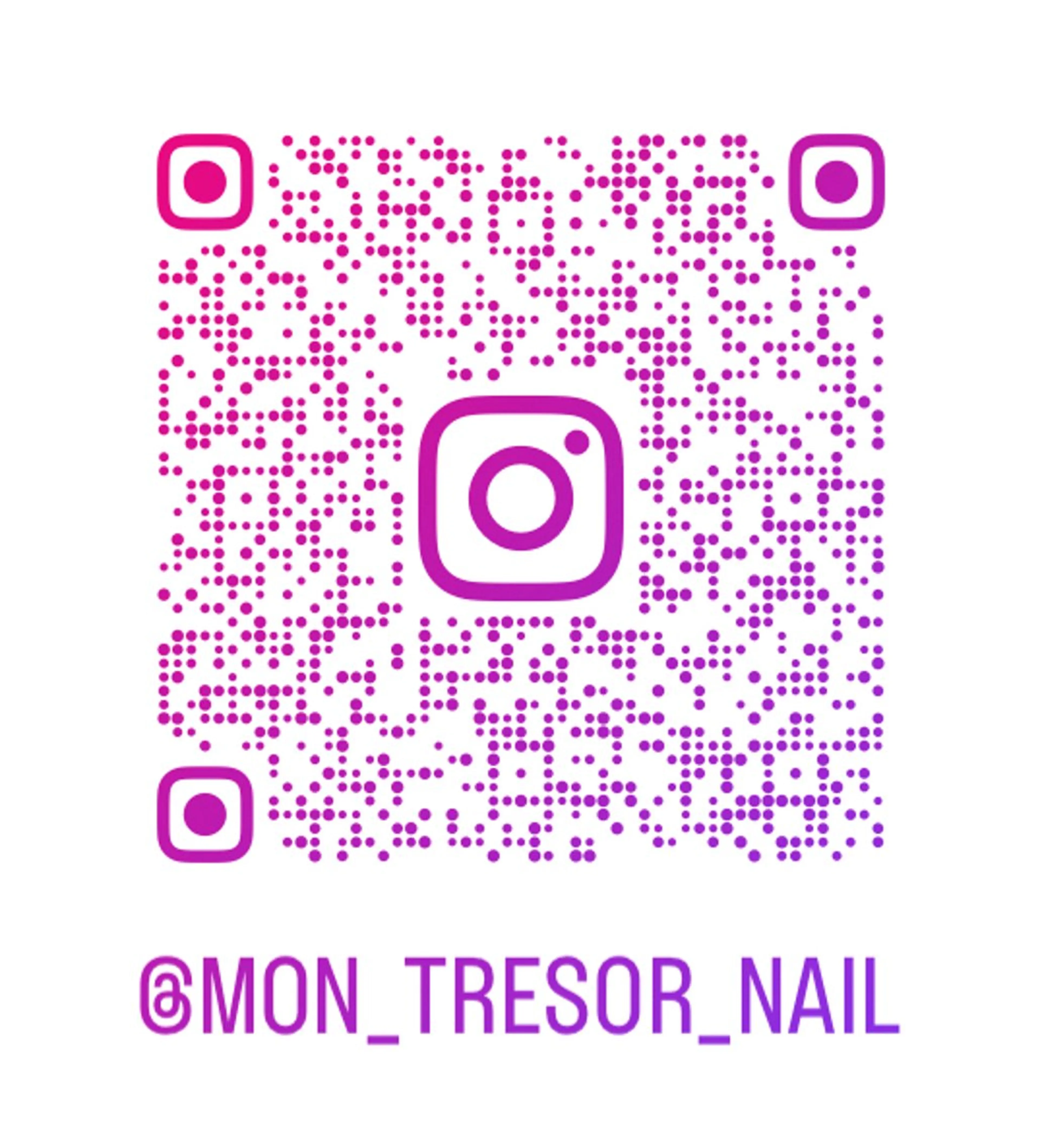 ネイル Mon trésor所属・Montrésor 名古屋ネイルサロンのネイルデザイン