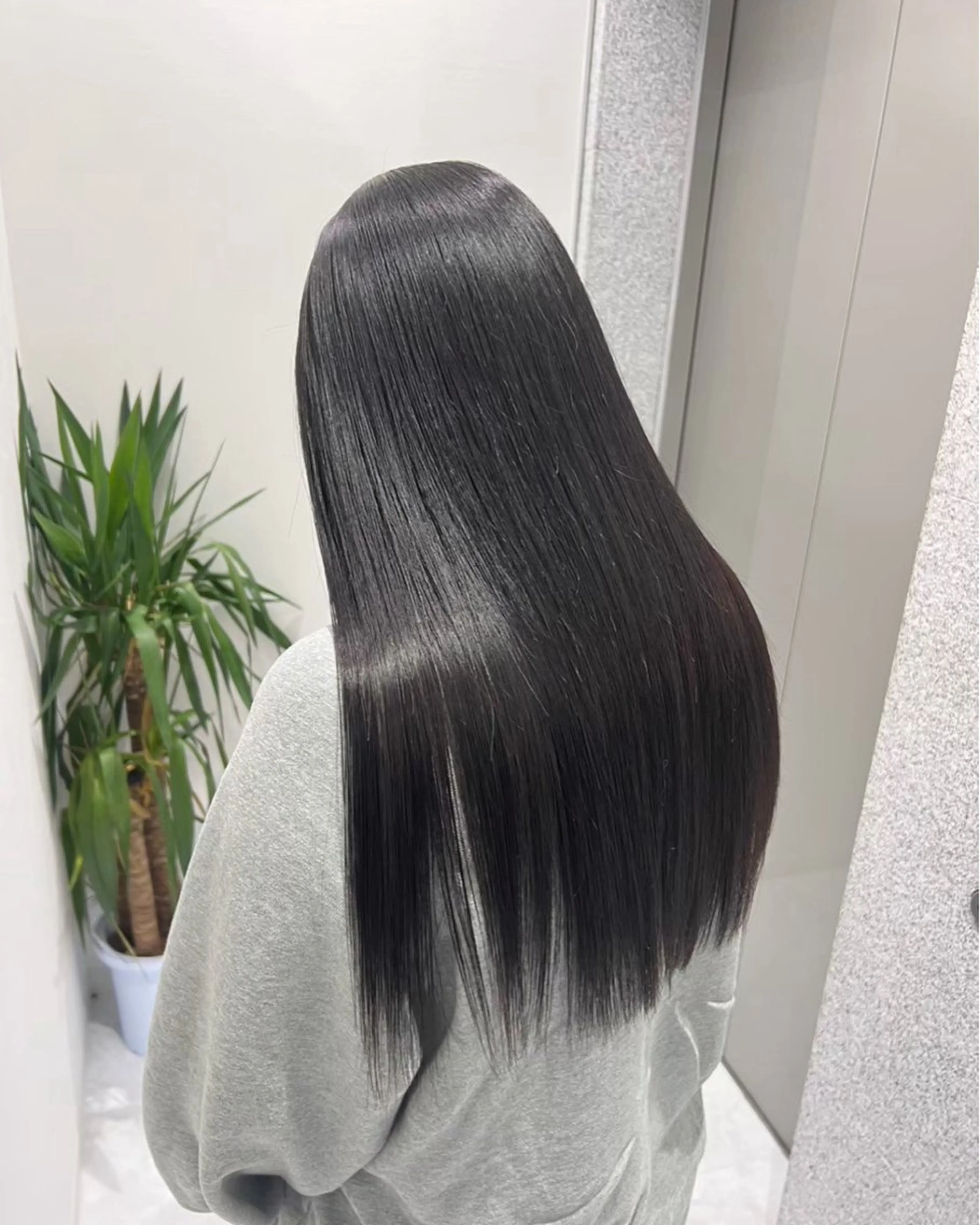 セミロング カラー ヘアアレンジ 🫧艶感  ハイトー ン／ブリーチ🫧のヘアスタイル