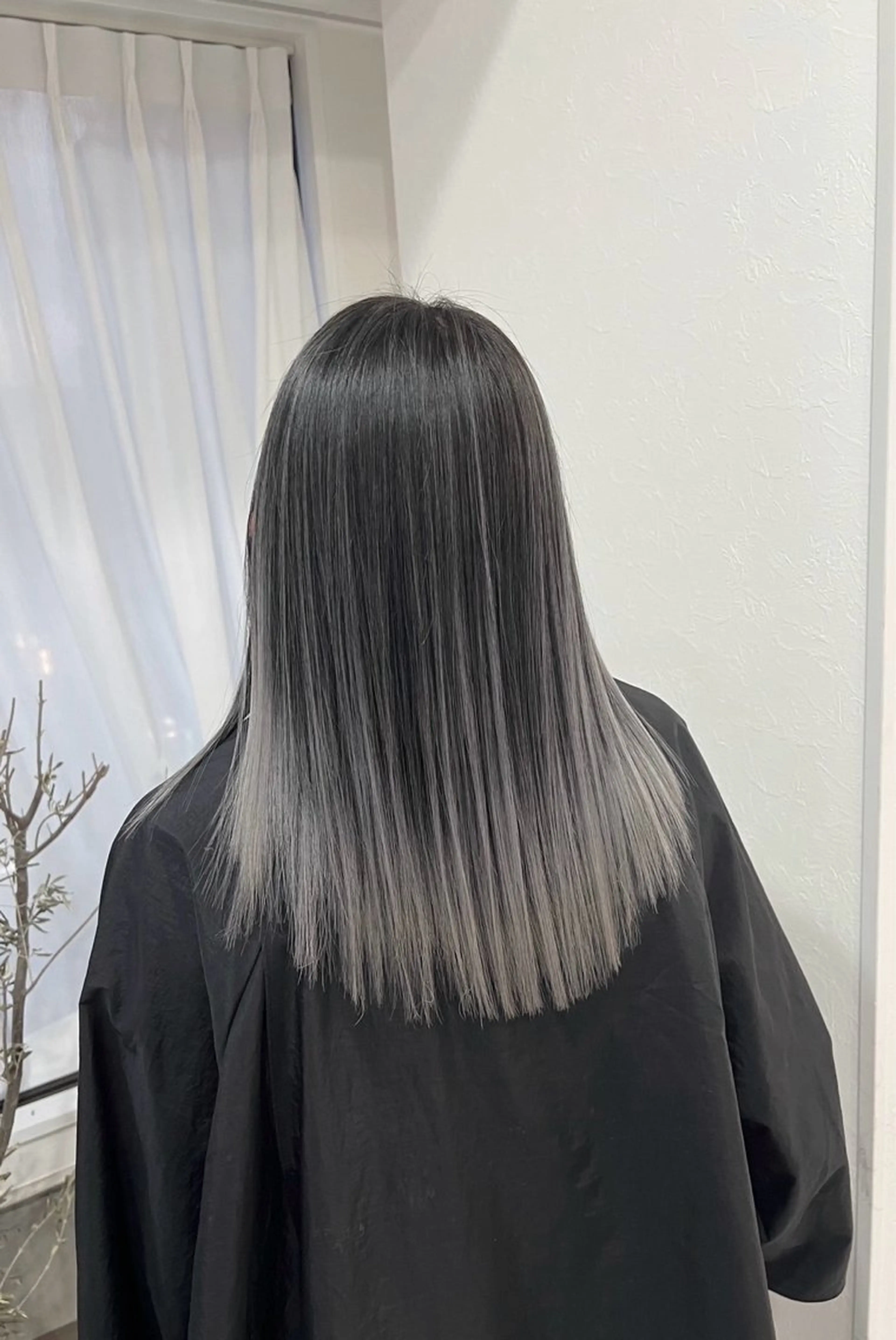 ミディアム カラー バレイヤージュ グレージュ レイヤーカット カット ヘアカラー トリートメント ROBIN所属・指名数No.1 /NAOYAのヘアスタイル