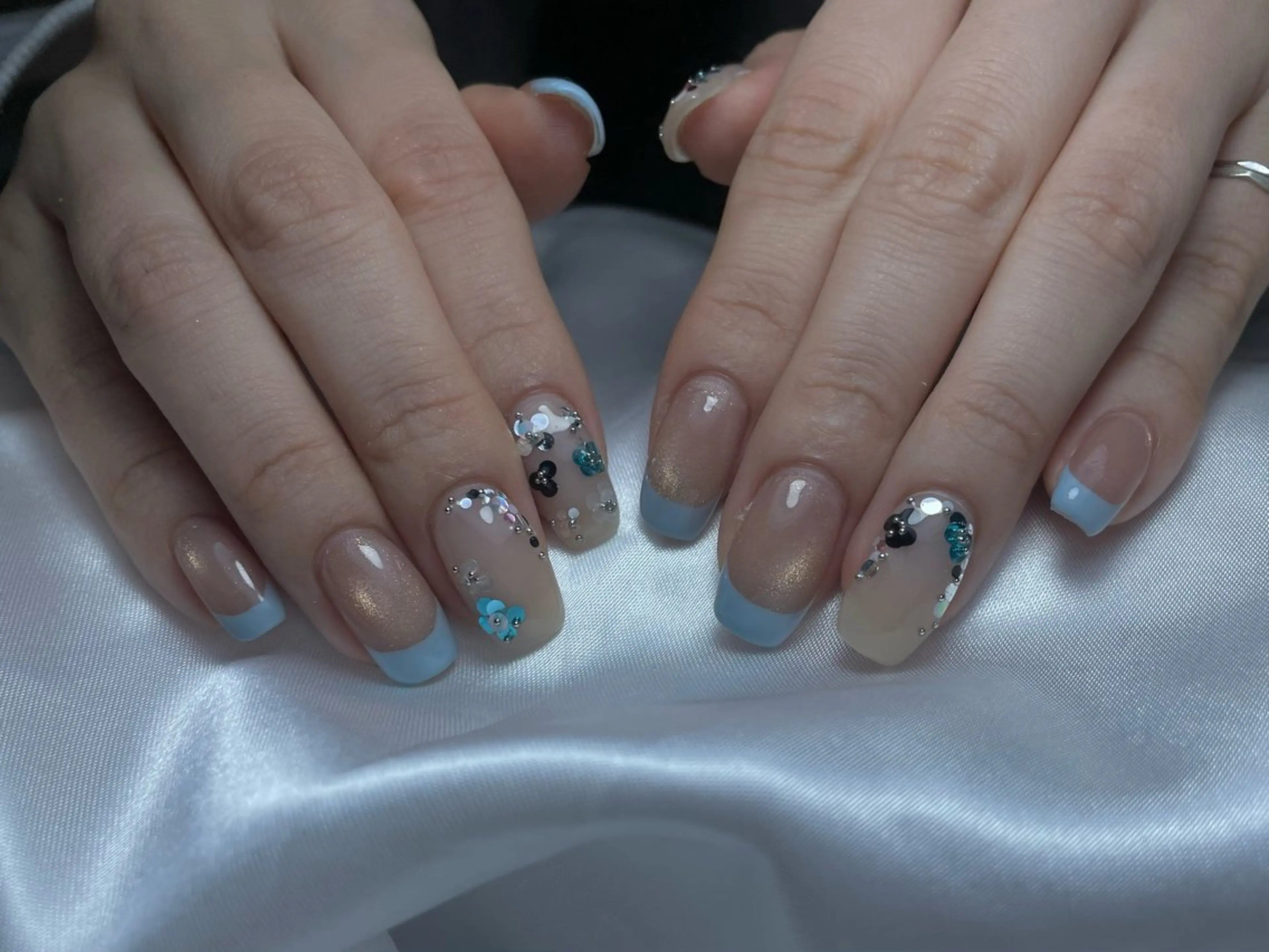 ネイル 持ち込み ハンドネイル alma (アルマ)のネイルデザイン