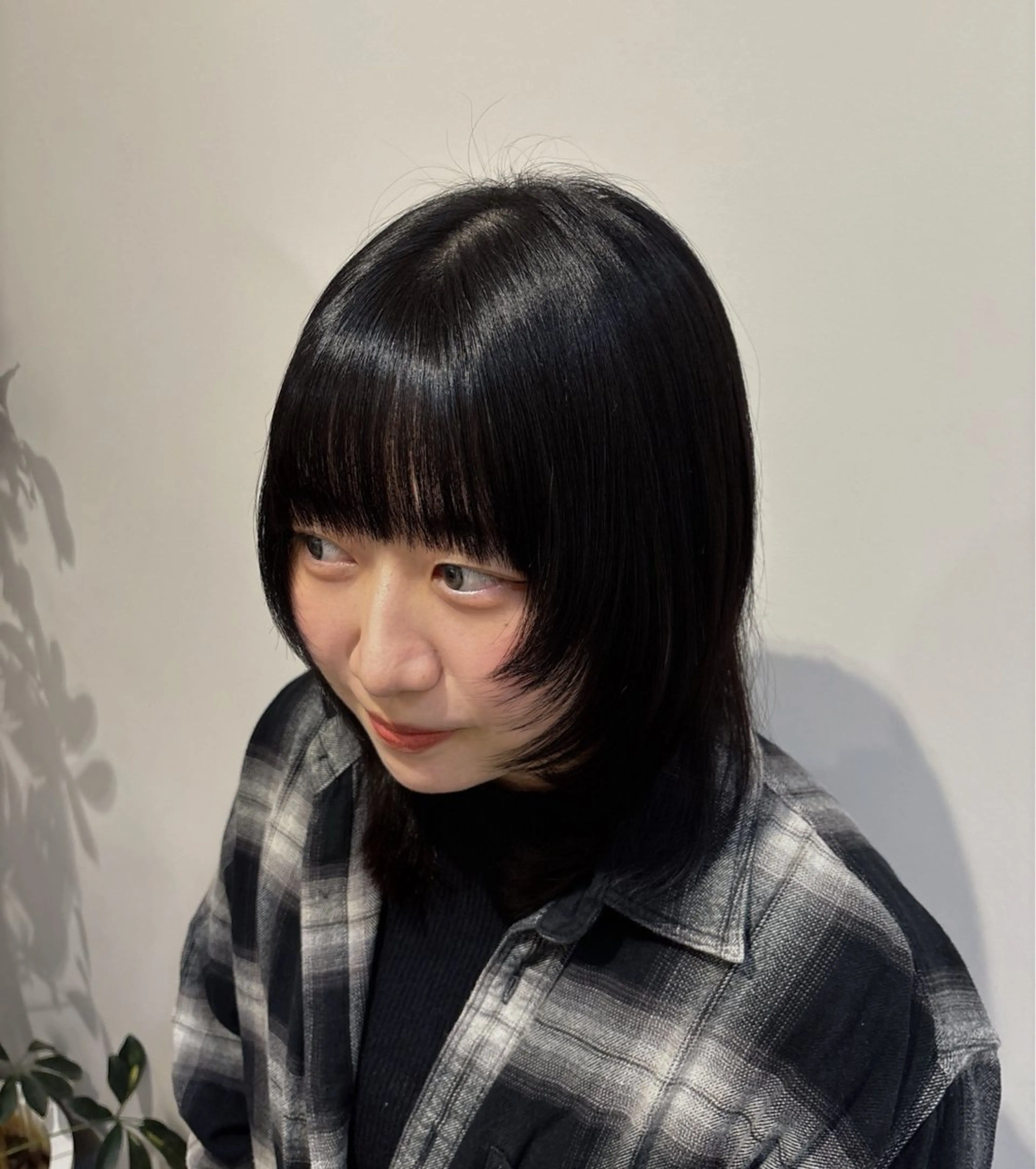 ミディアム カット 山下 ちひろのヘアスタイル