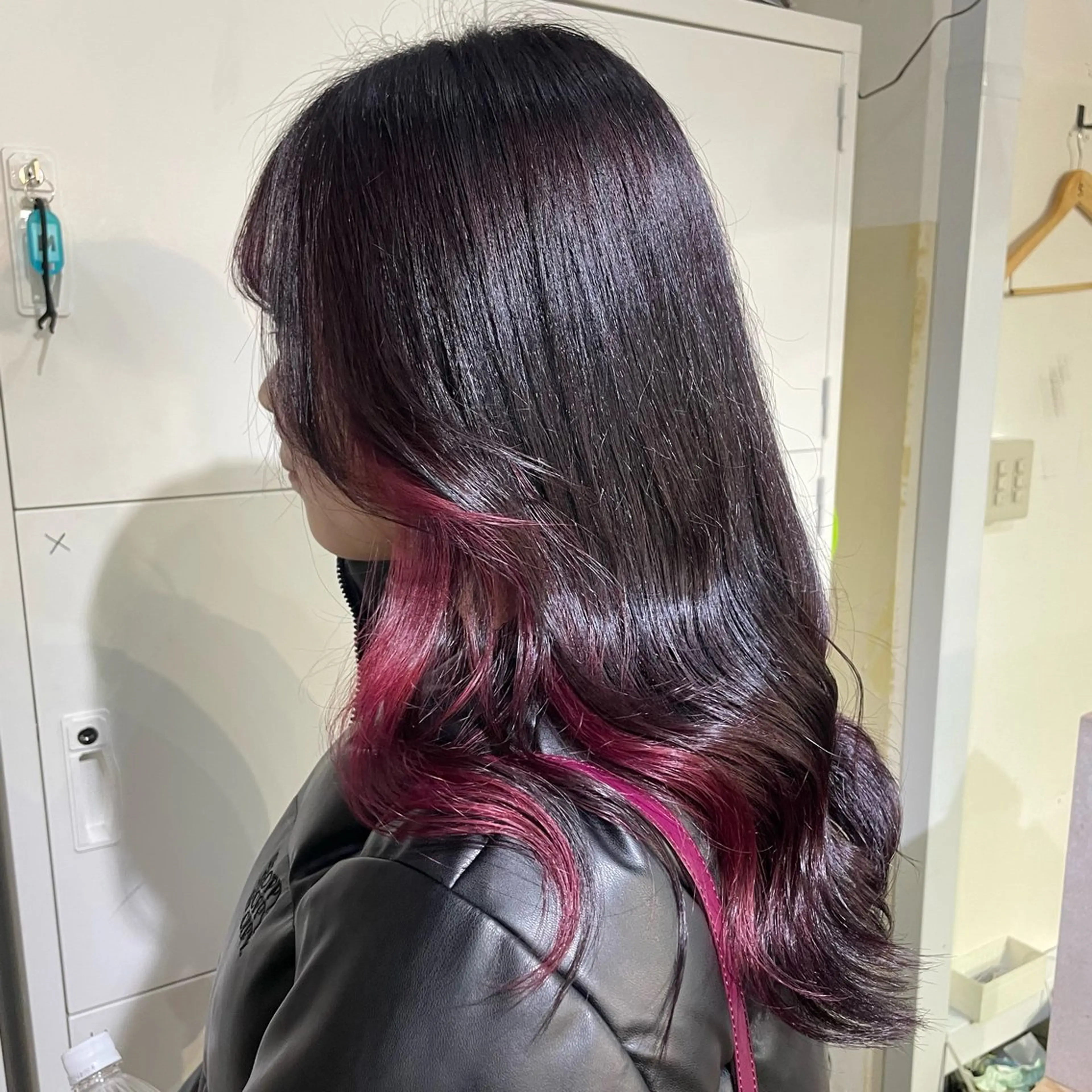 セミロング ふかたさや🌟 艶感カラー🌟のヘアスタイル