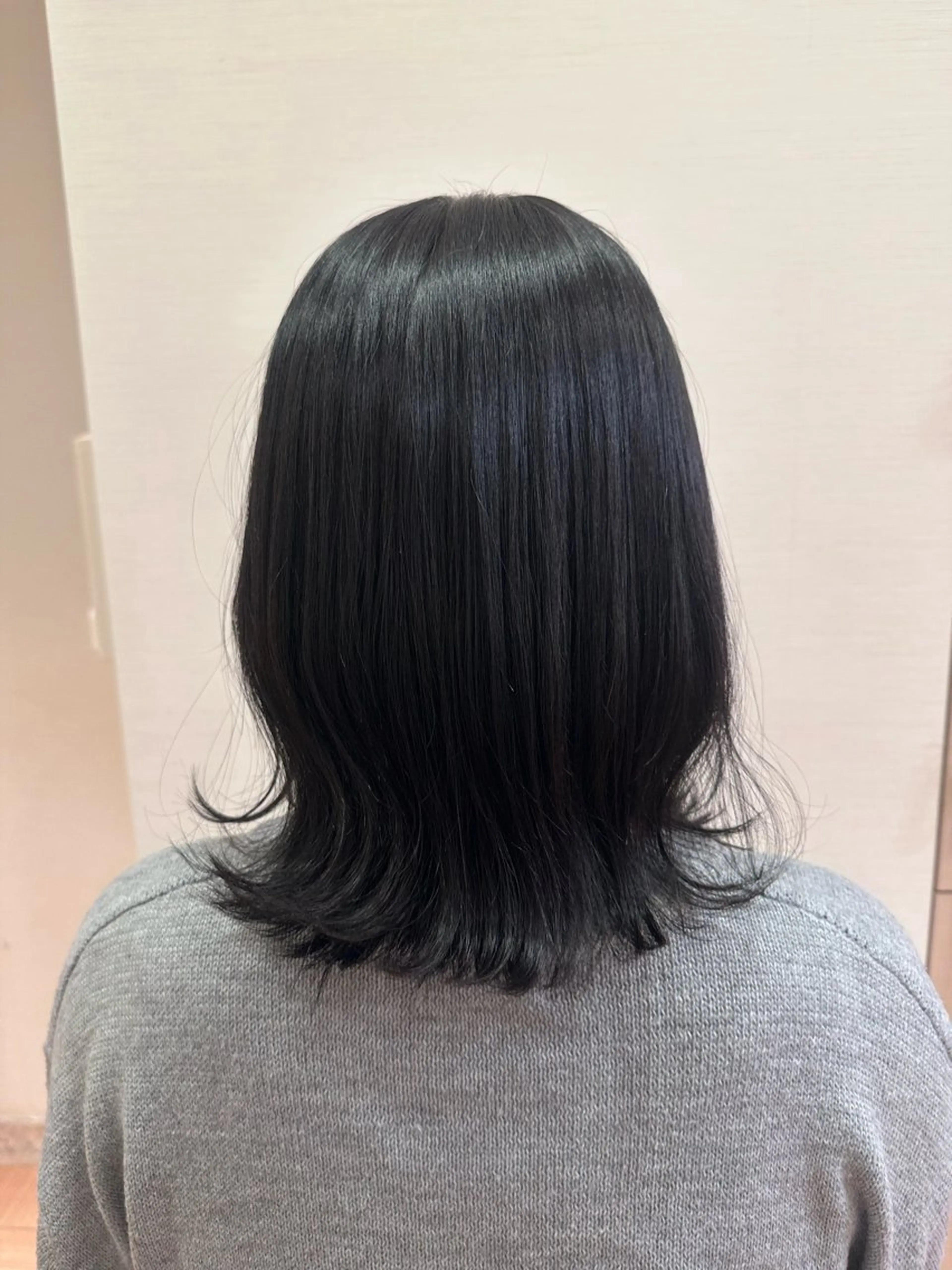 ミディアム コタロウ🐯 大通り　美容室のヘアスタイル