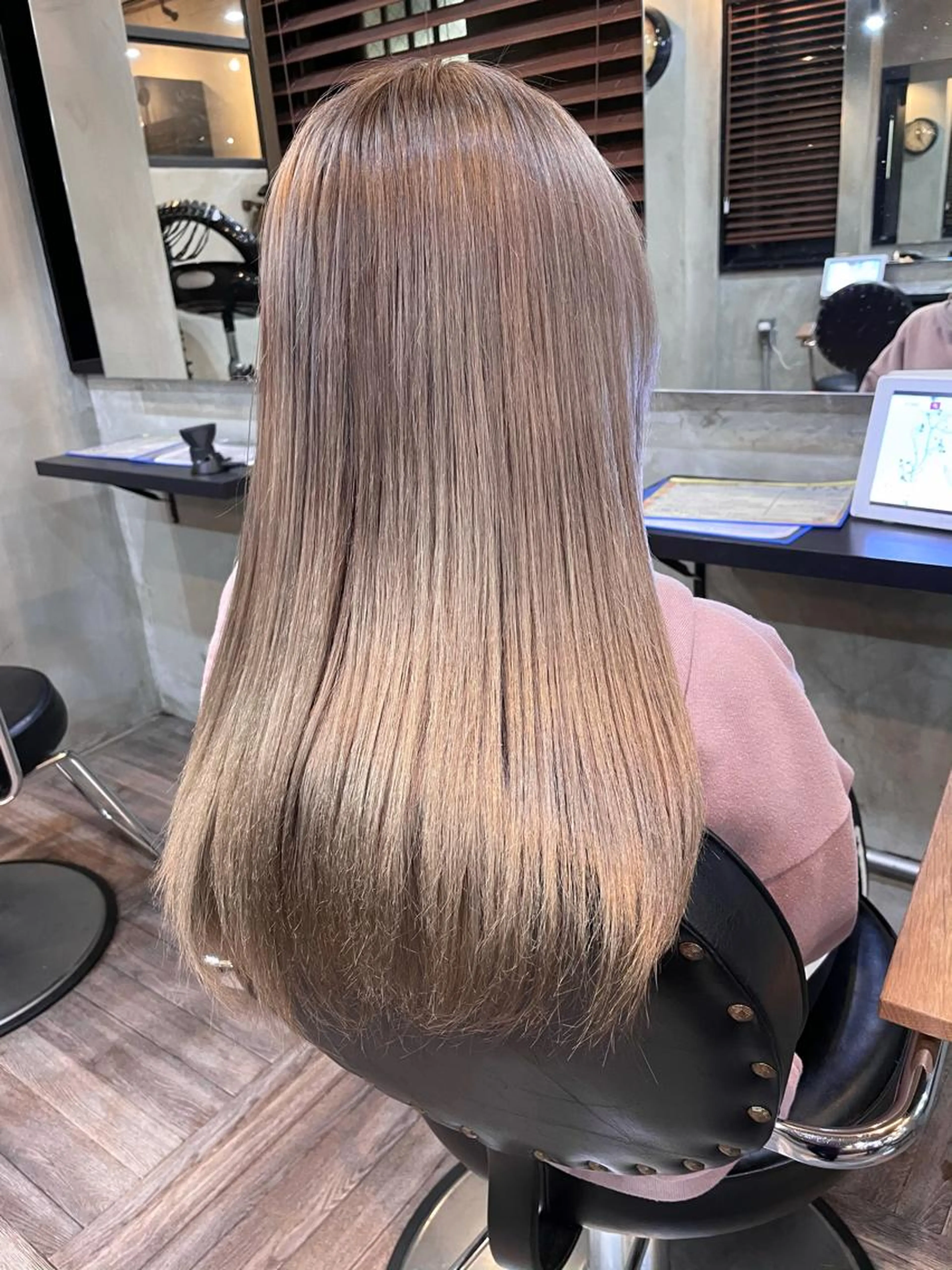 🌈【今話題の世界一痛ませないブリーチ】🌈ファイバープレックスブリーチ＋カラーの写真