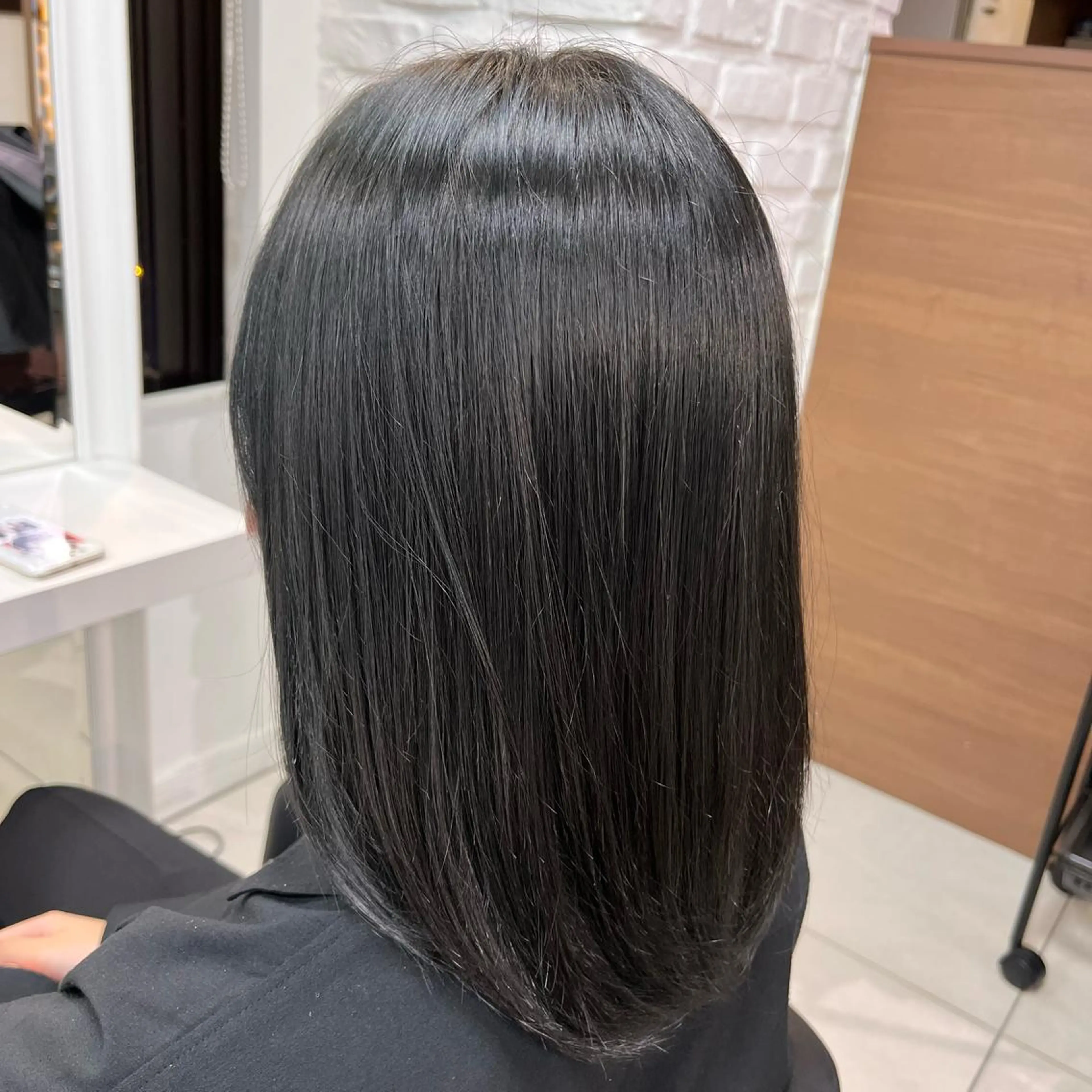 ミディアム カラー ブリーチ ブルーカラー ブルージュ 透明感カラー ブリーチなしカラー メンズヘア専門🦊 RYOKAのヘアスタイル