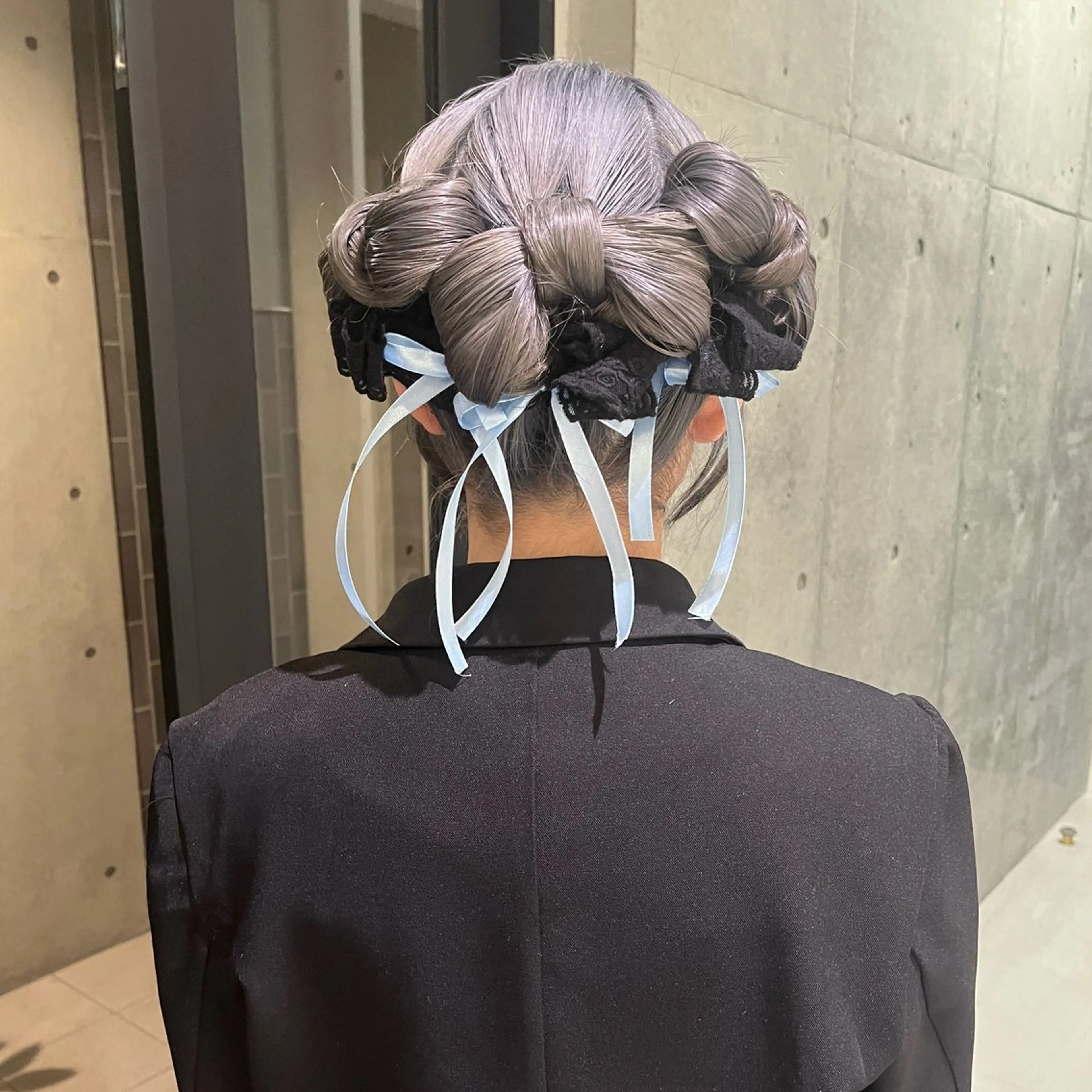セミロング ヘアアレンジ ボブ 髪質改善 レイヤーカット ヘアセット 広香🪽ハイトーン/ ヘアセットのヘアスタイル