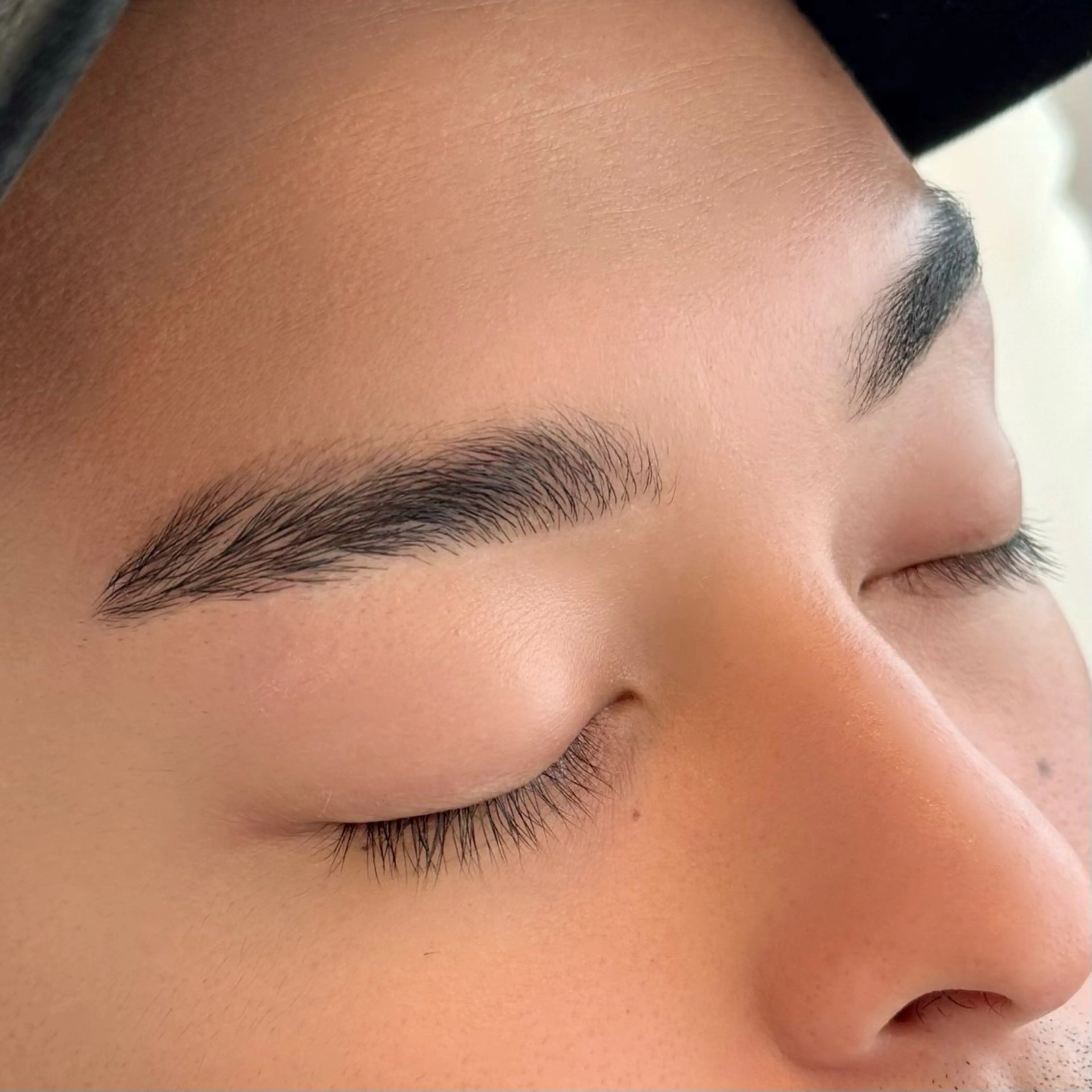 アイブロウ vizz eye lash AOIのマツエク・マツパデザイン