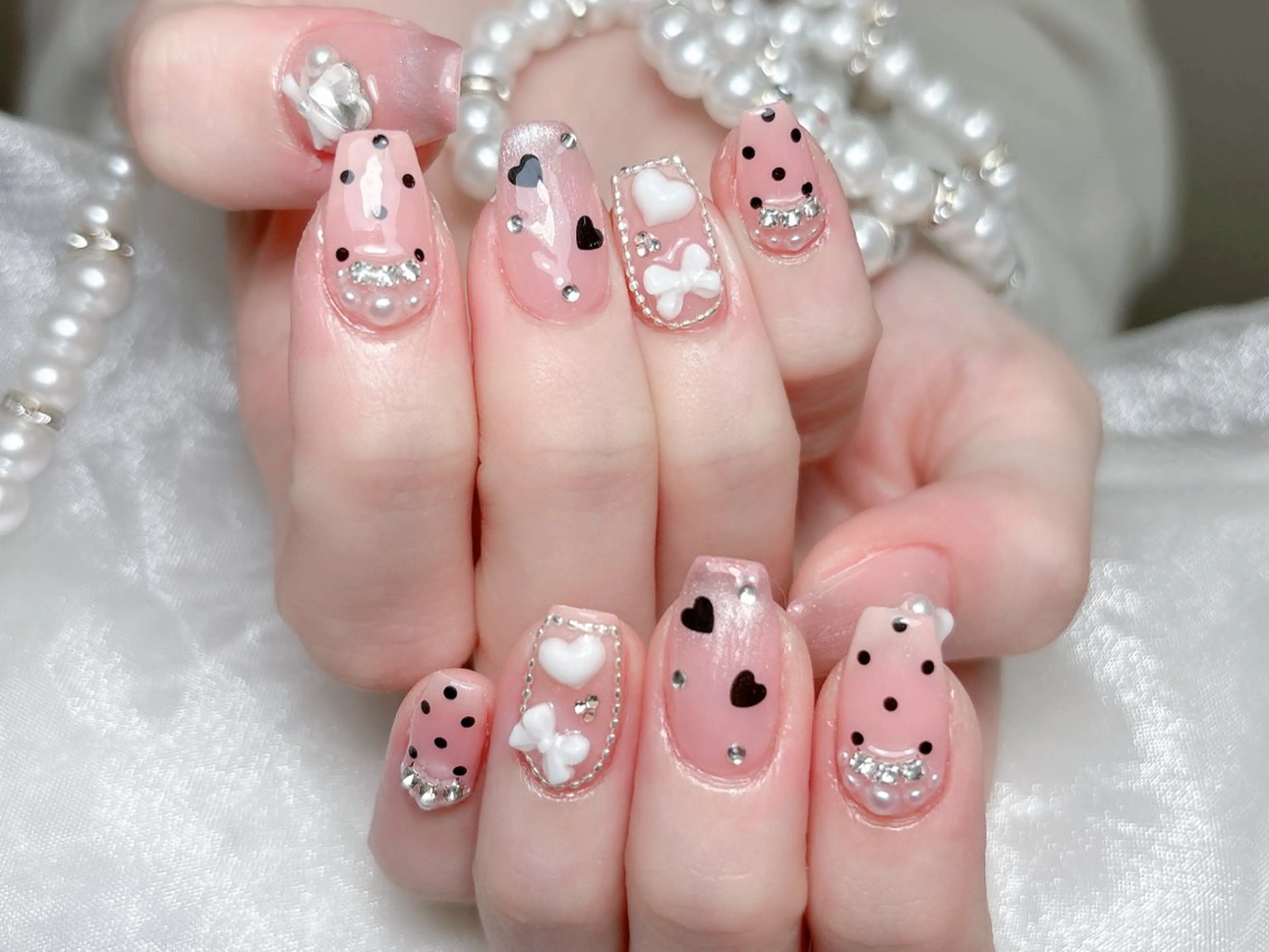 ネイル 成人式 ジェルネイル ロングネイル マグネットネイル ミディアムネイル ハンドネイル MoMoA Nail ネイル長さ出し専門店のネイルデザイン