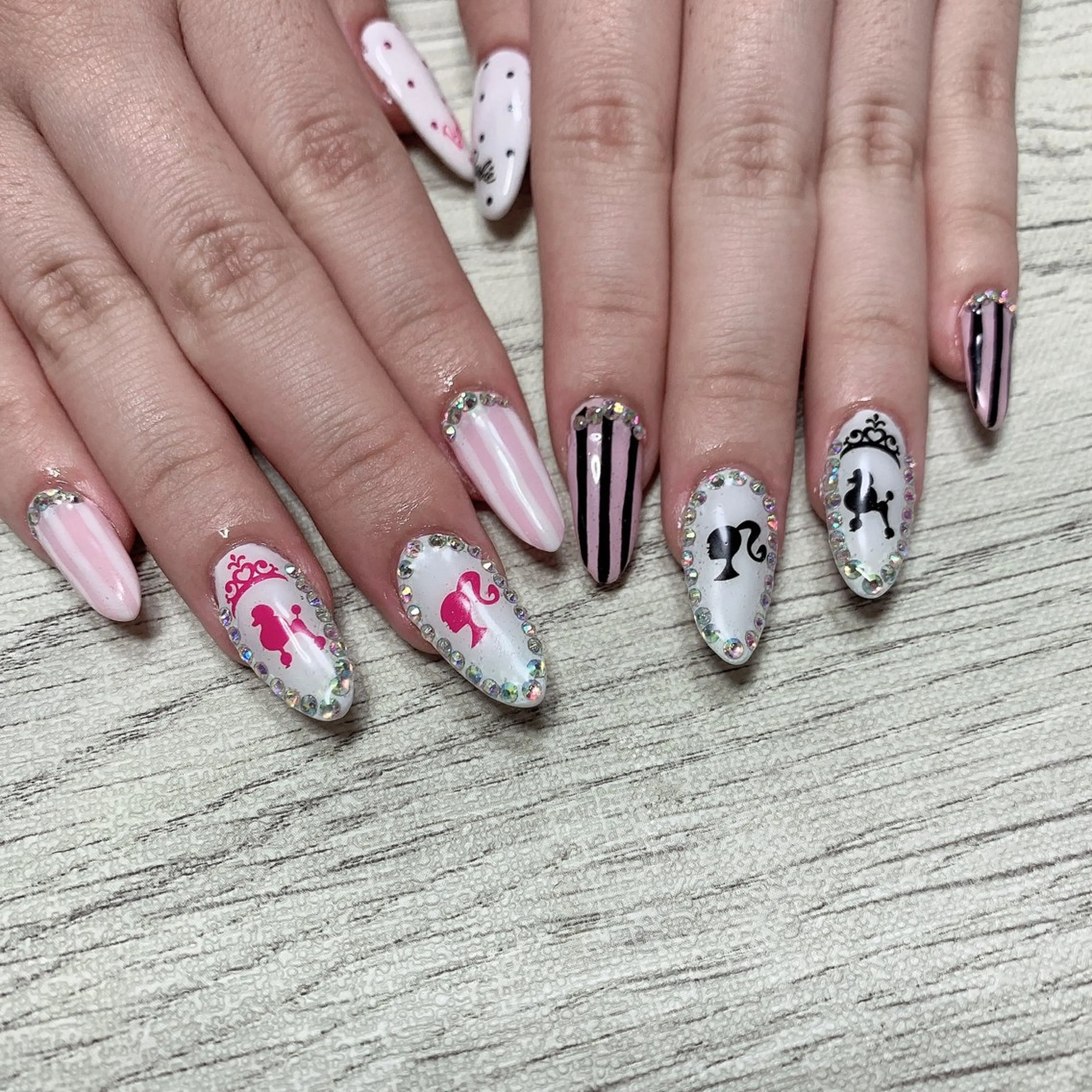 ネイル ハンドネイル フットネイル Adite nailのネイルデザイン