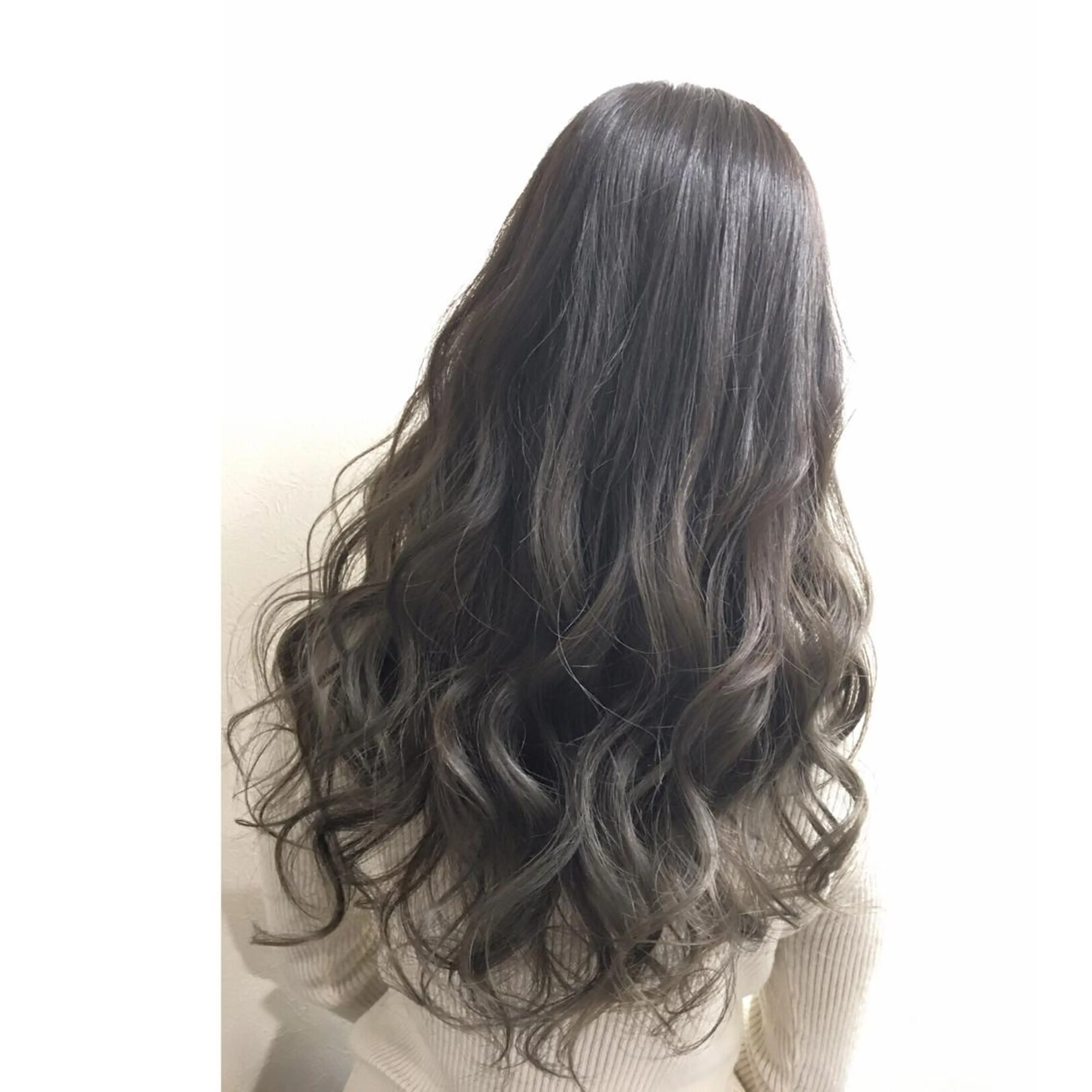 ロング ヤマグチ ヒカルのヘアスタイル