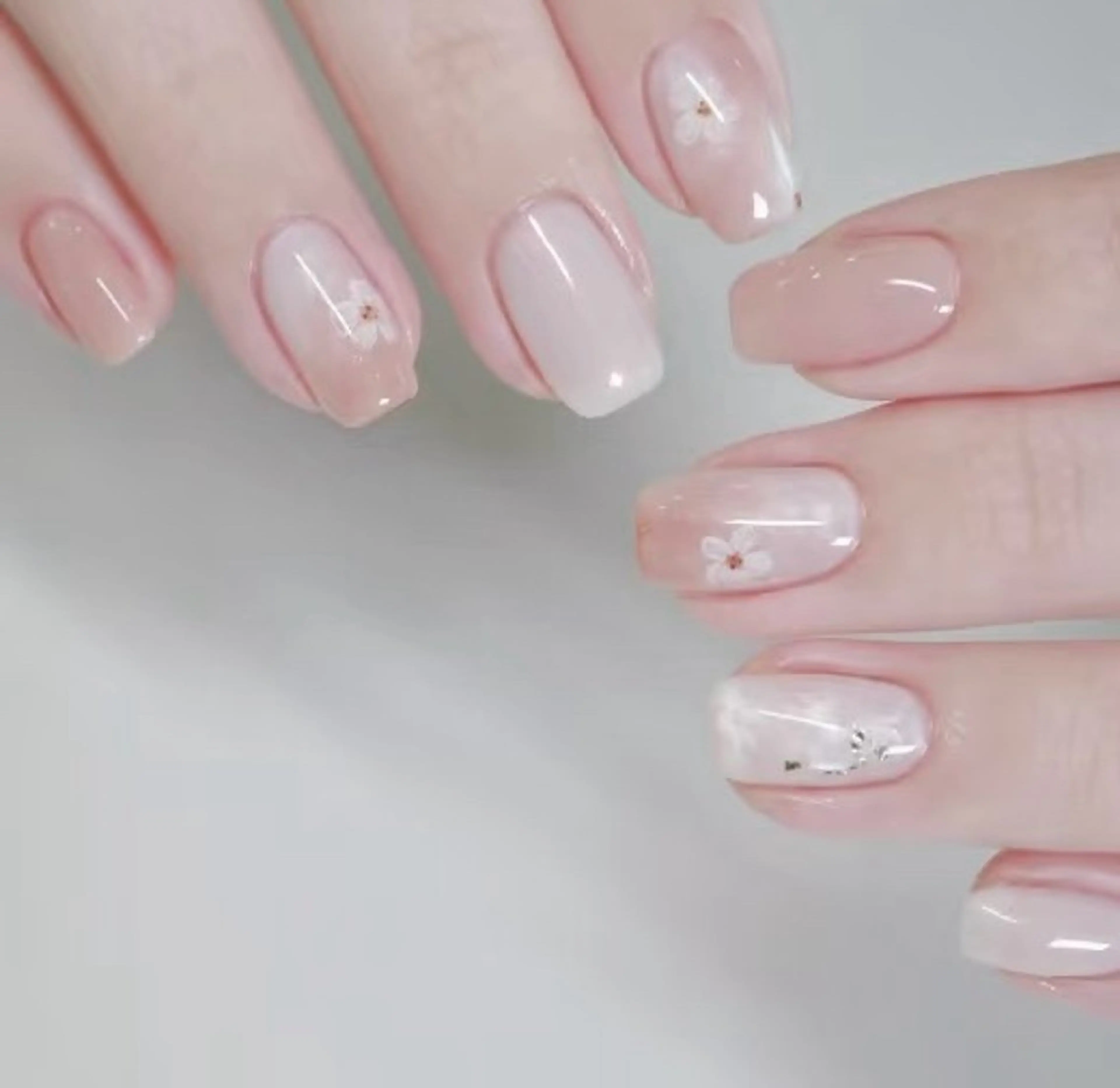 ネイル 高木 維麗絲のネイルデザイン