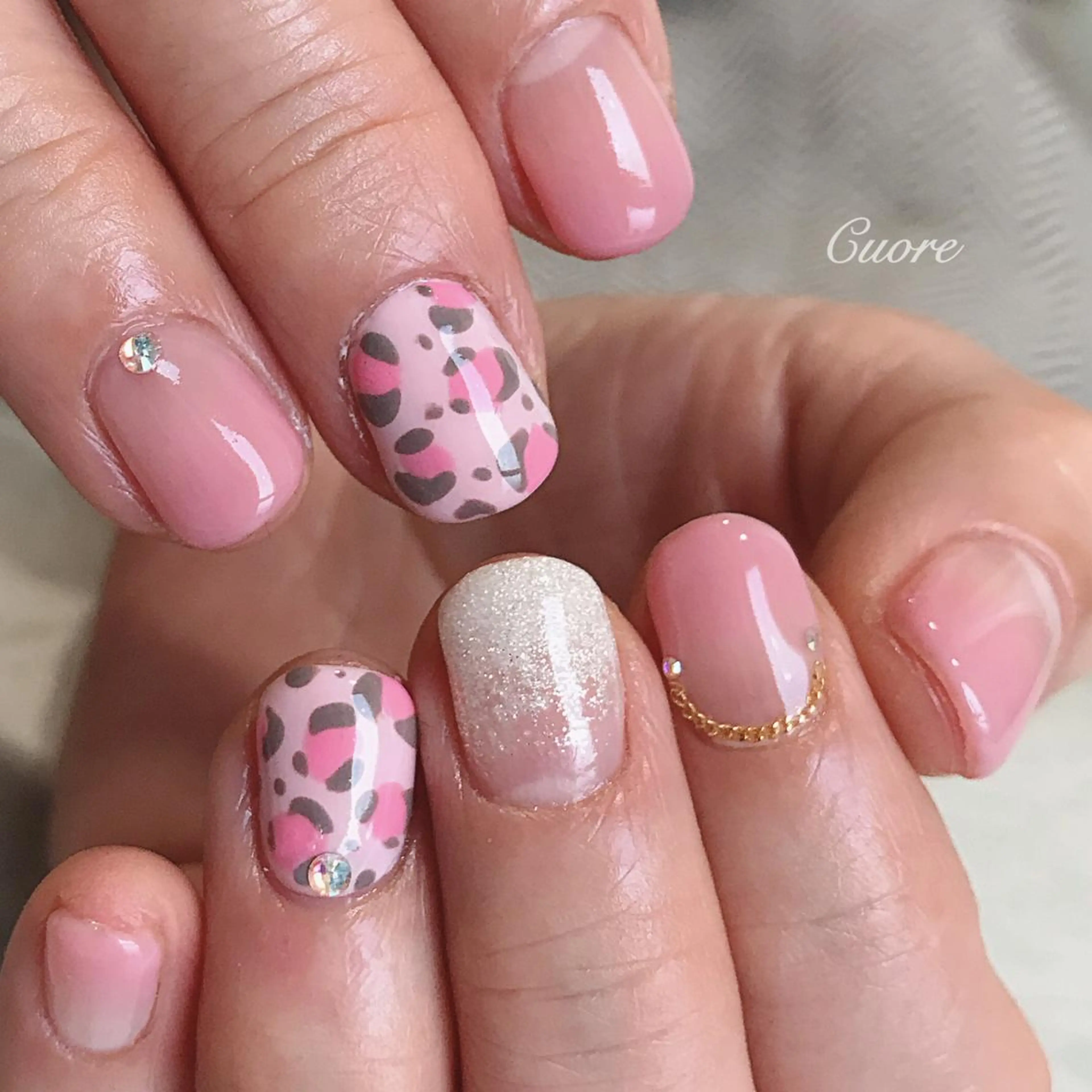 ミディアム ネイル Cuore谷岡紗妃/ 宮崎台のネイルデザイン