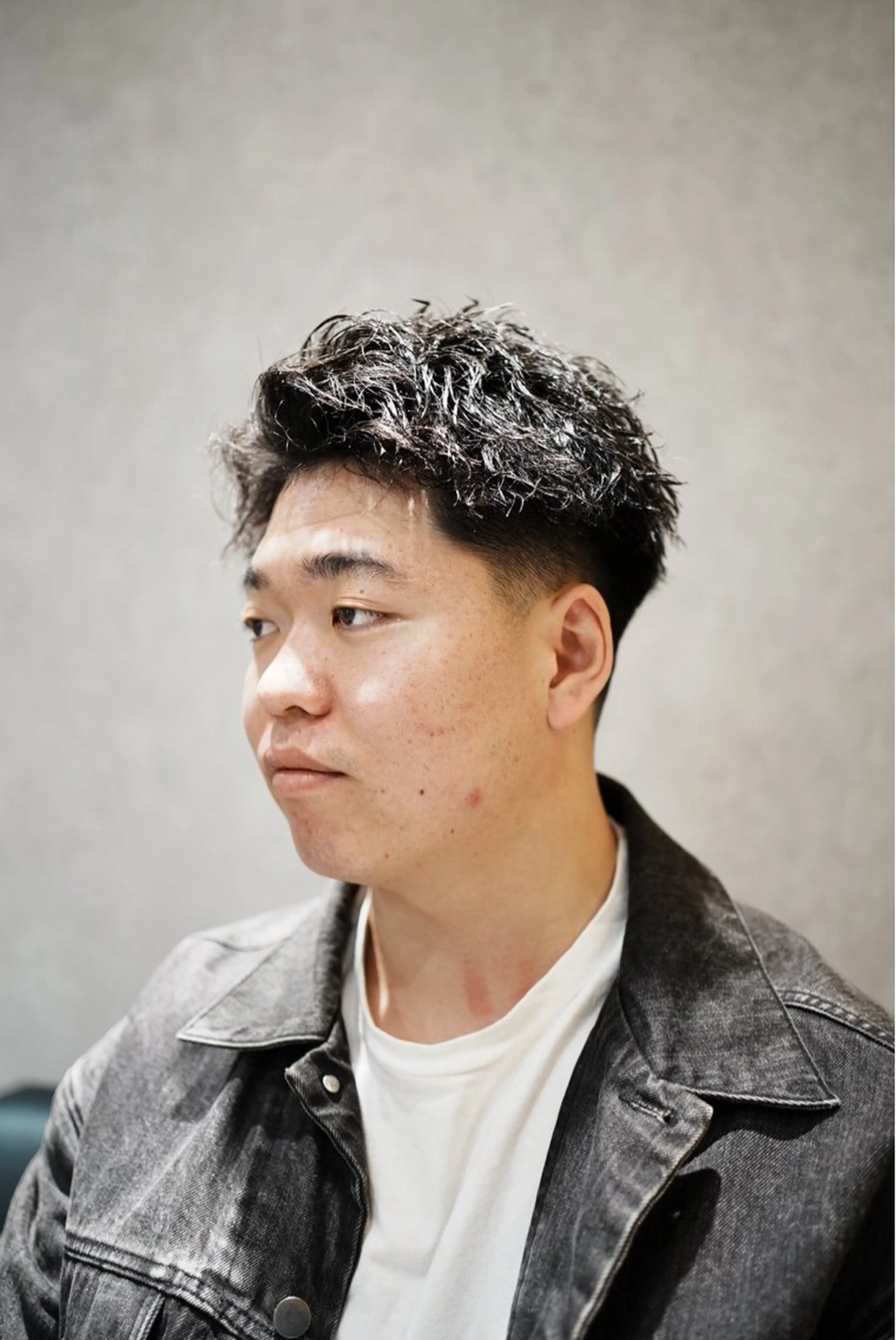 メンズ フェードカット メンズパーマ スパイキーショート カット Men’s  salon ANSWER所属・SHIZUKU 大阪短髪フェードのヘアスタイル