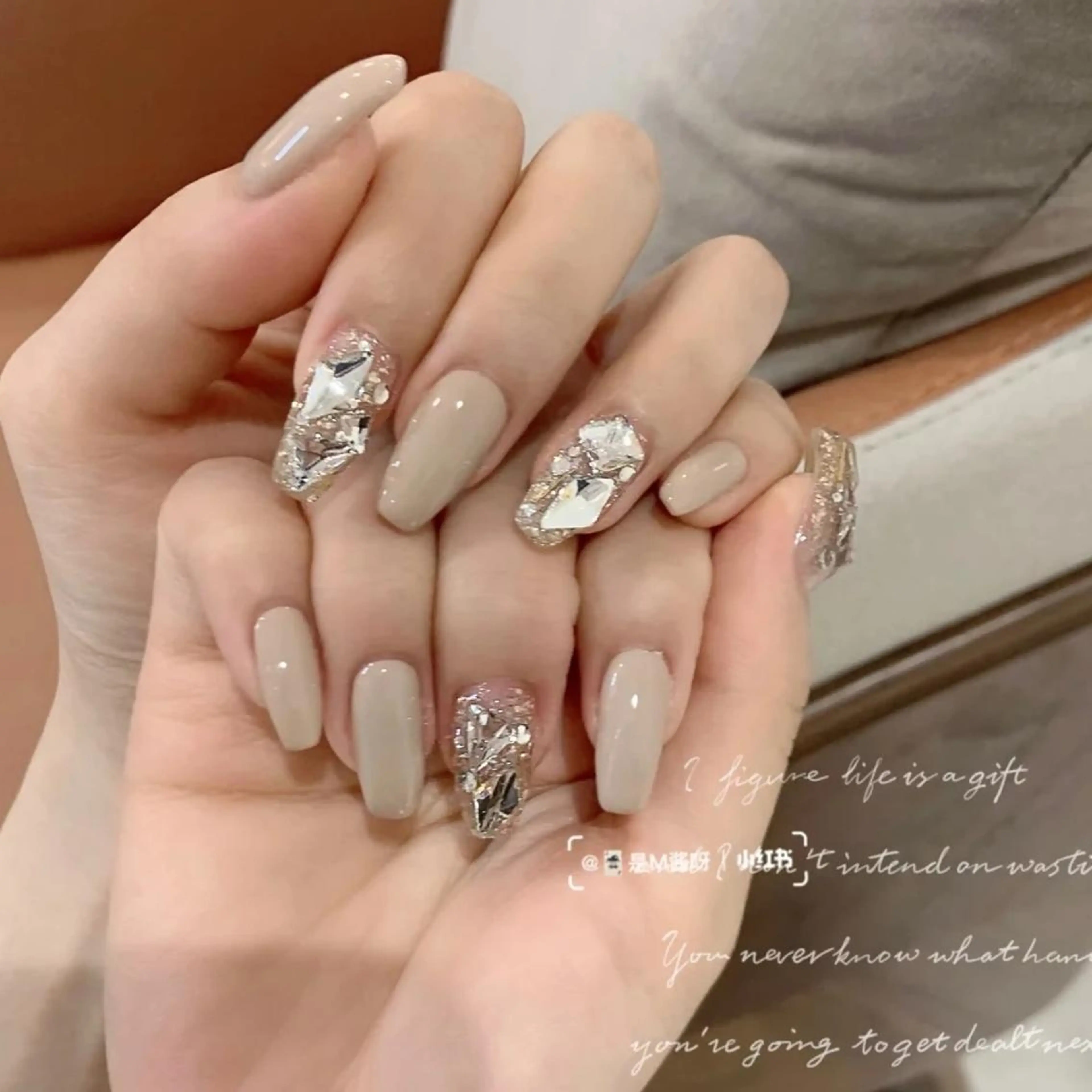 セミロング ネイル ネイリストゆか💅 長さだし、深爪矯正のネイルデザイン