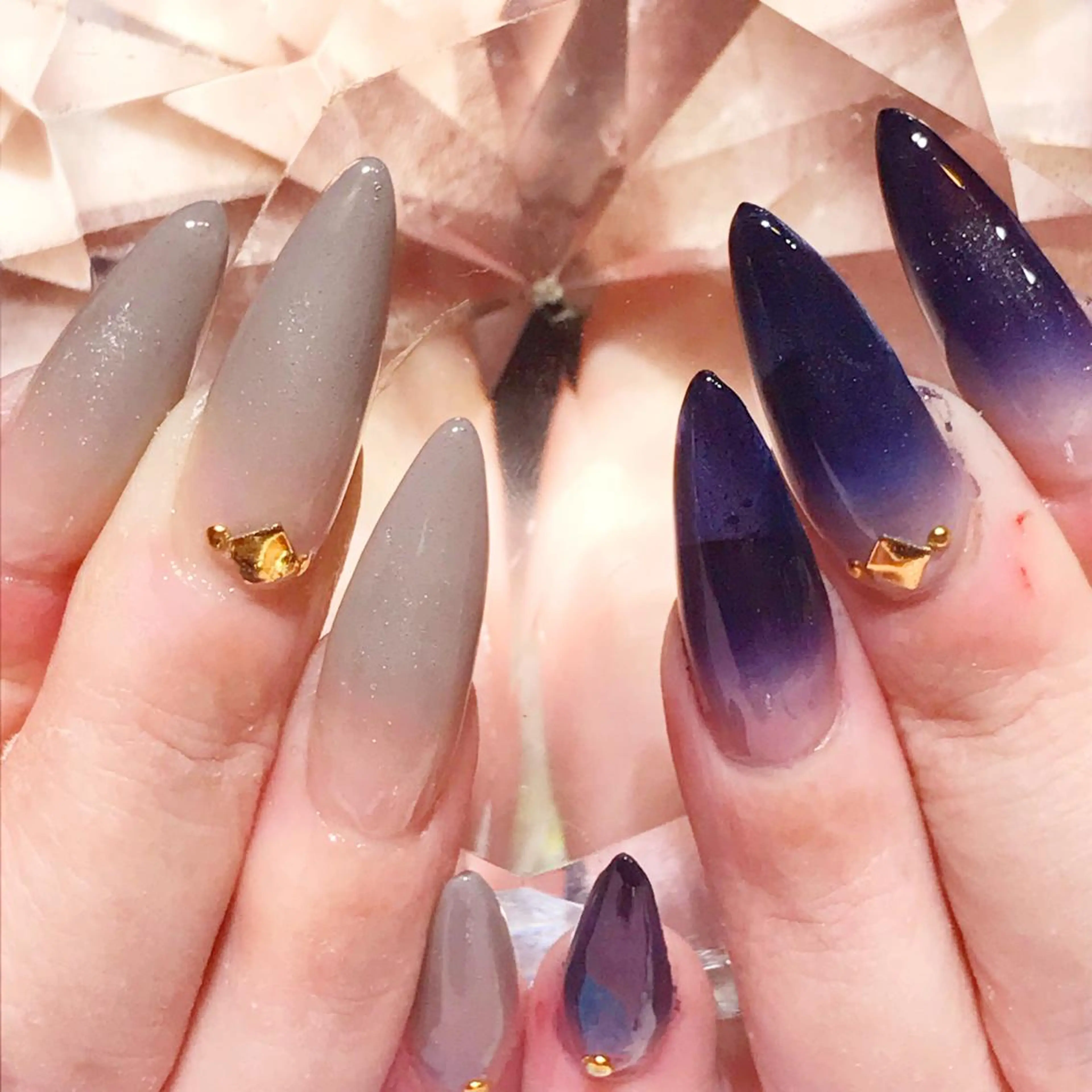 ネイル クリアネイル グラデーション ロングネイル ワンカラーネイル スカルプネイル YUN 💅のネイルデザイン