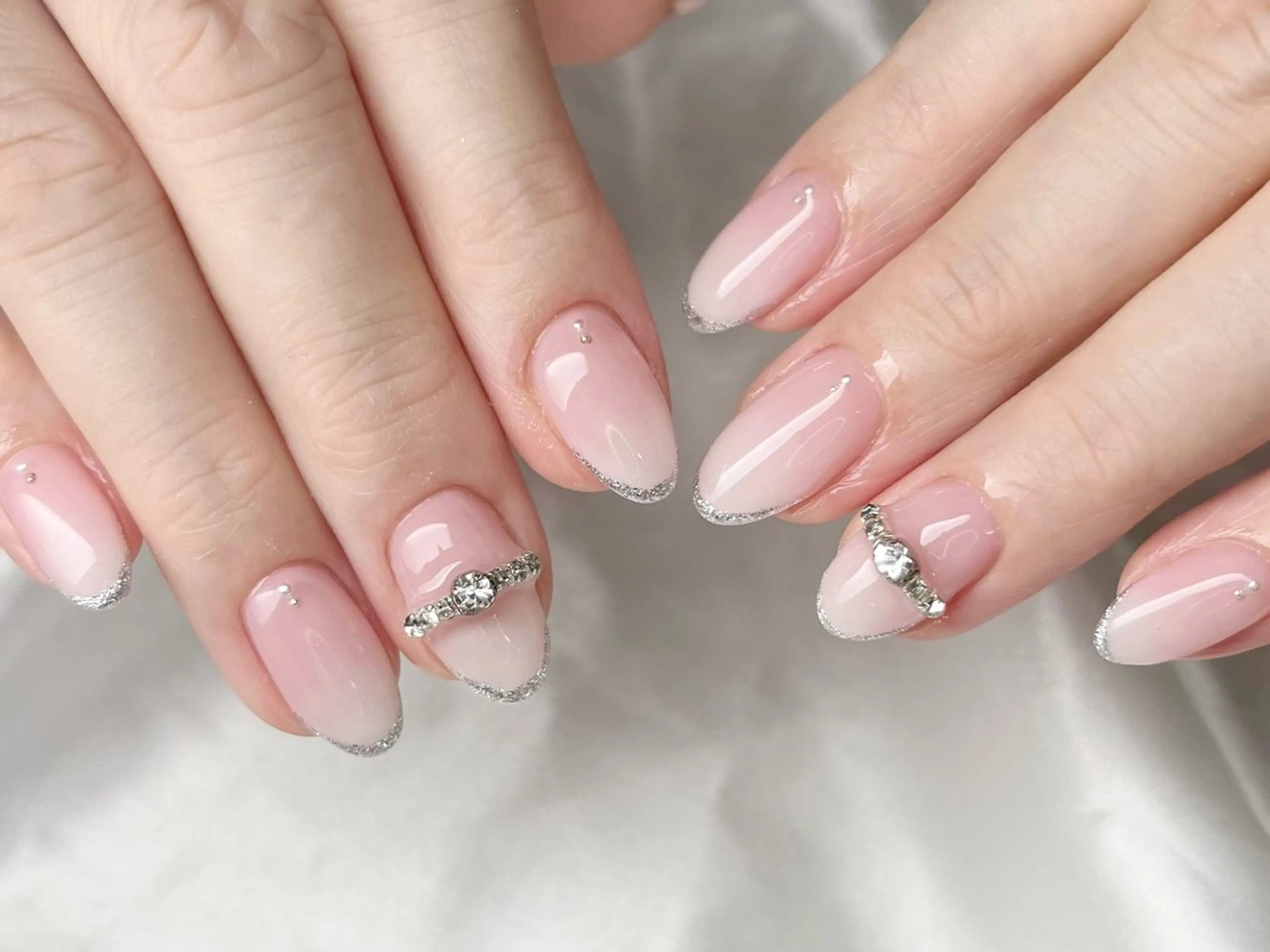 ミディアム toiro NAILLOUNGEのネイルデザイン