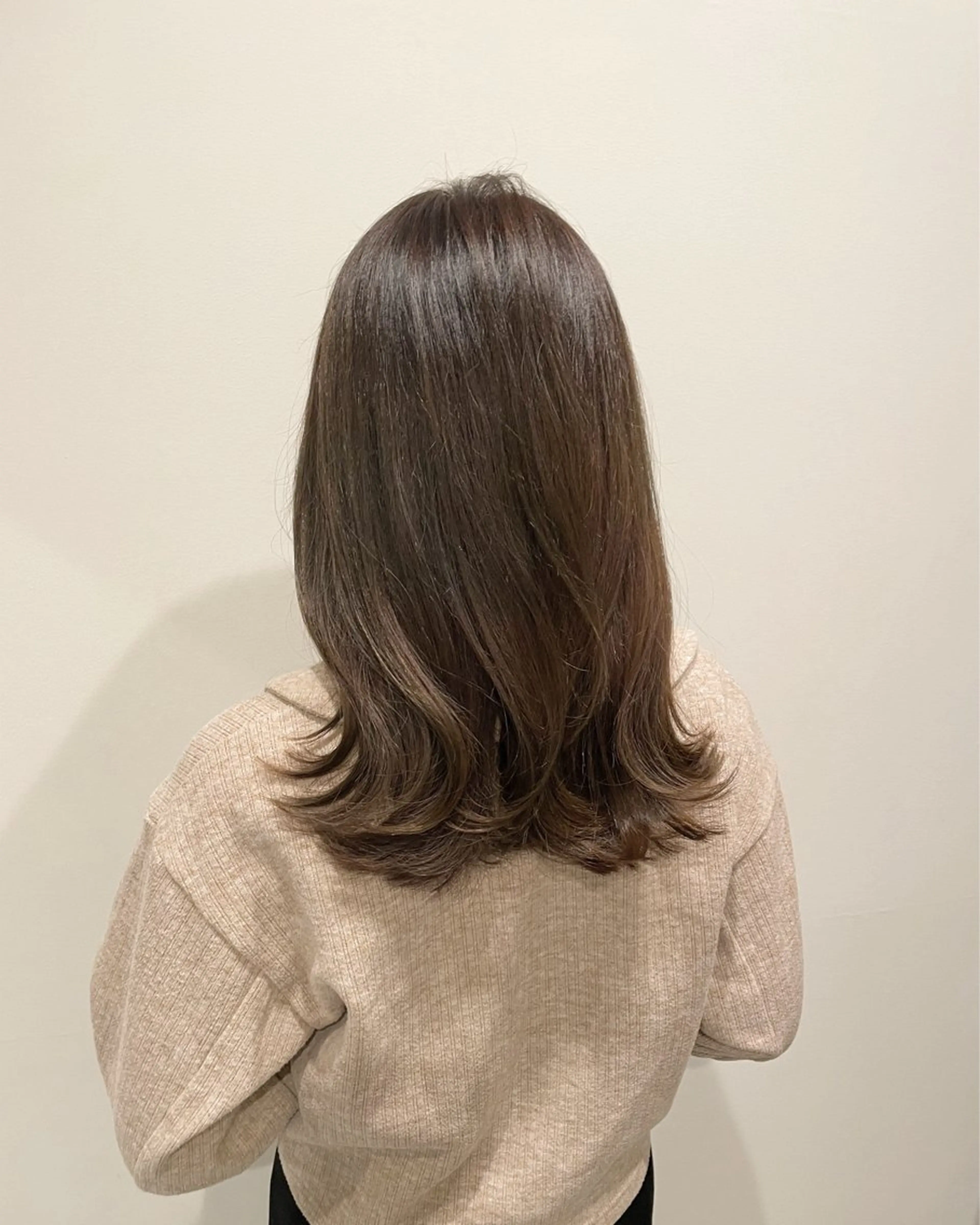 セミロング カラー ベージュカラー ブラウンカラー ブラウンベージュ カット ニュアンスカラー🫧 加納のヘアスタイル