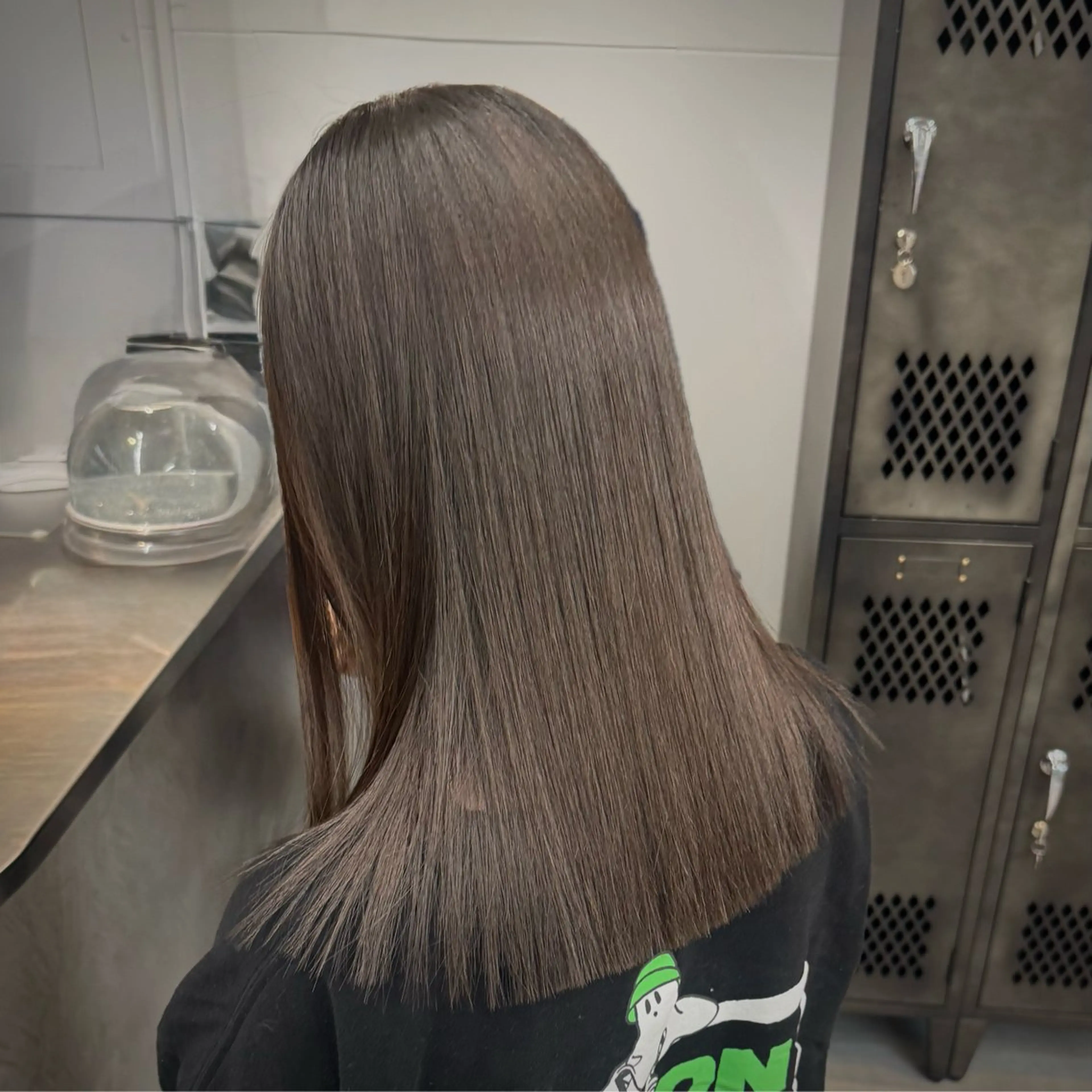 ミディアム INORI|レイヤー |ハッシュカットのヘアスタイル