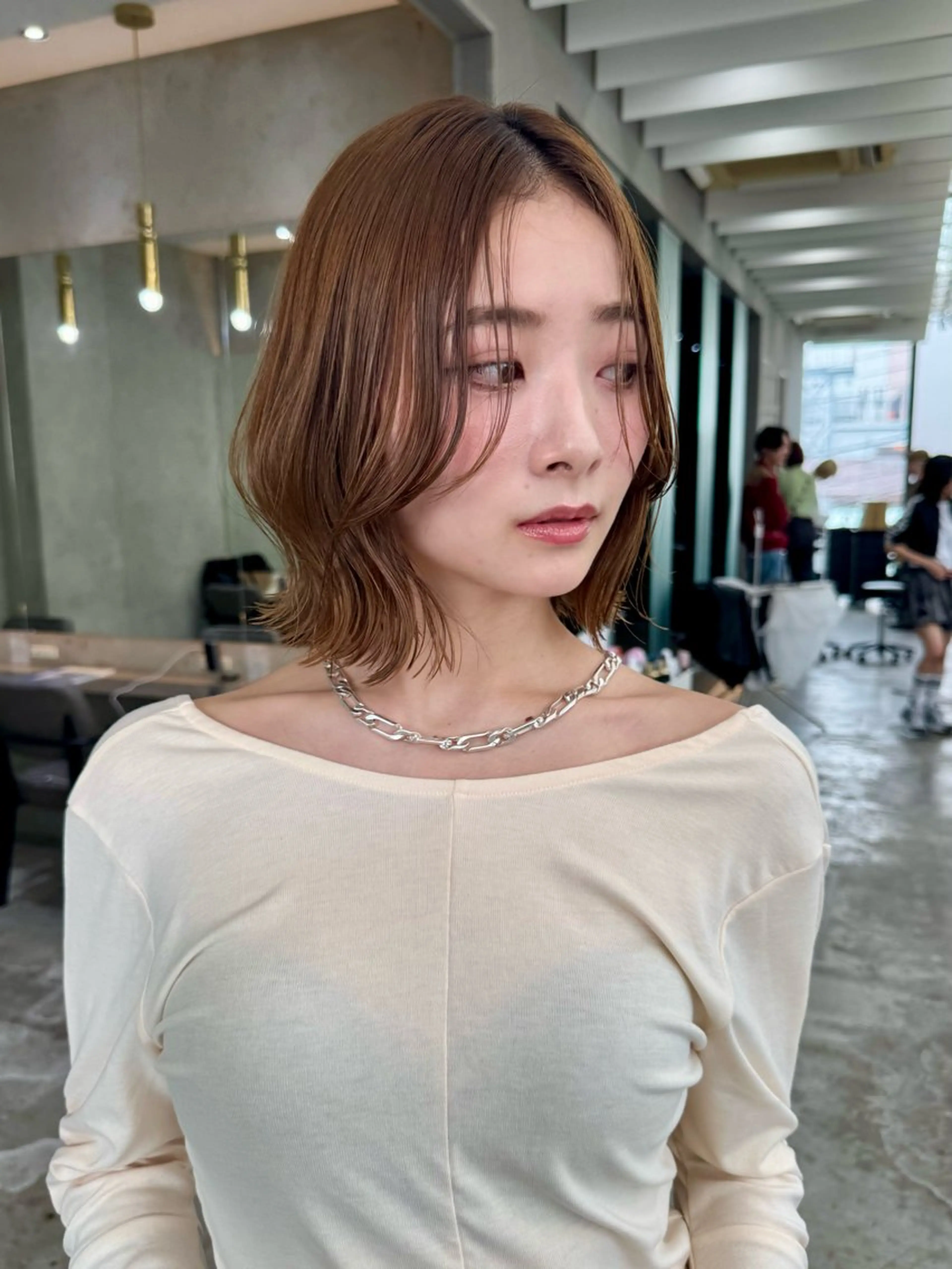 ミディアム カラー カット トリートメント ヘアセット レイヤー＆カラー 人気美容師倉崎涼のヘアスタイル