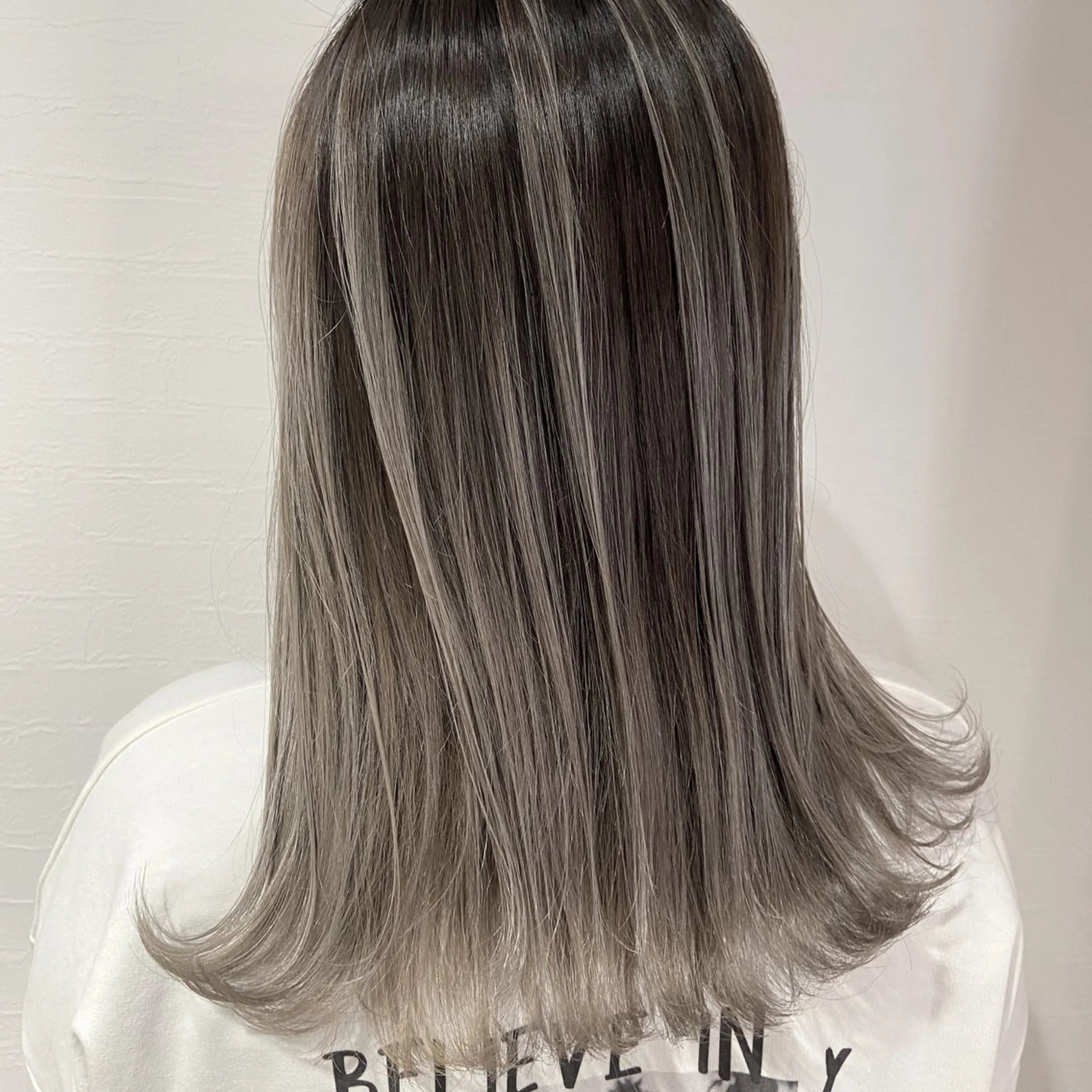 ミディアム 韓国風カラー ボブ 顔周りカット ハイライト 髪質改善 髪質改善 カラー専門店のヘアスタイル