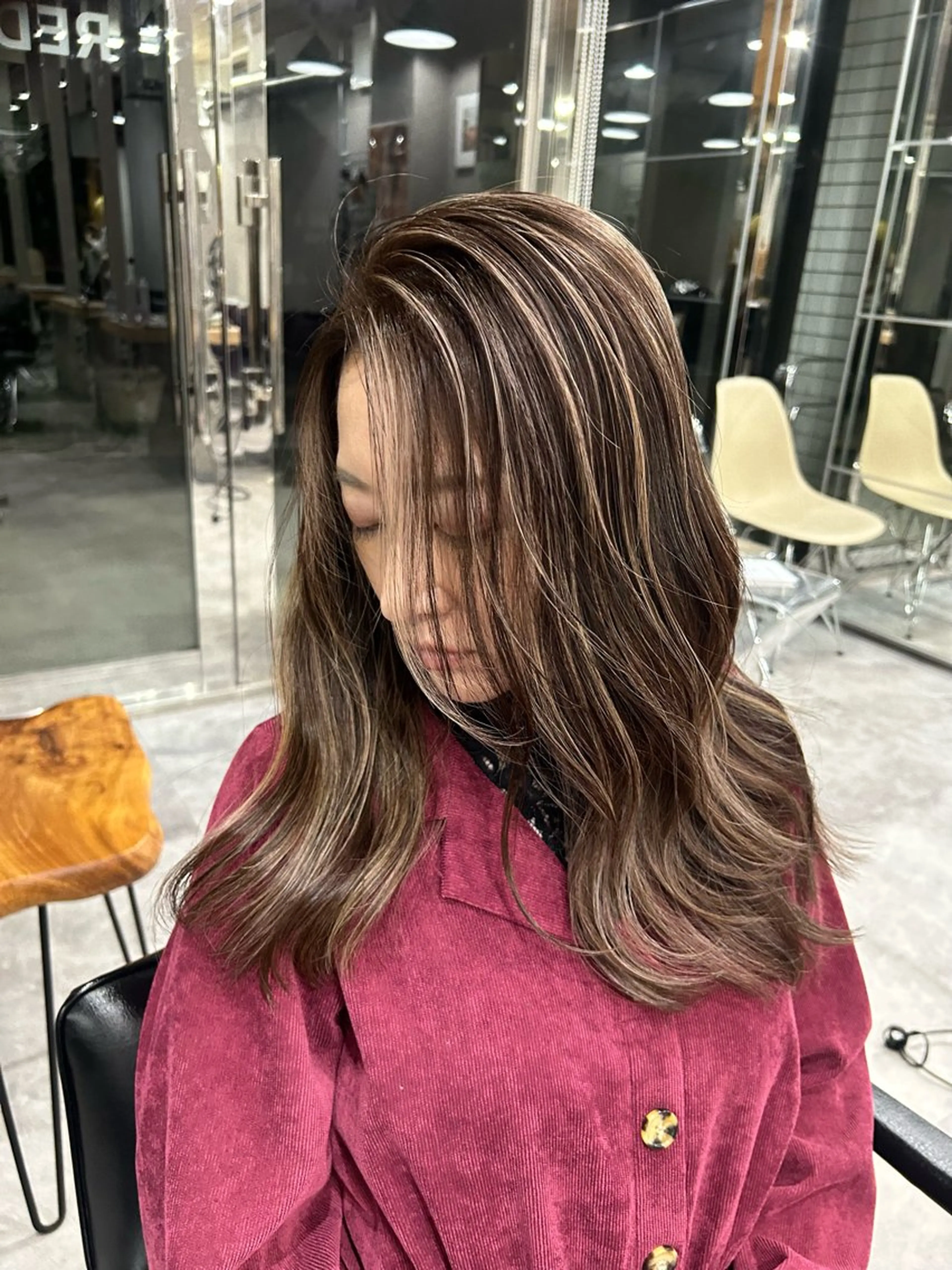 🩶[白髪ぼかし]ハイライトカラー🩶１ブリーチ➕カラーの写真