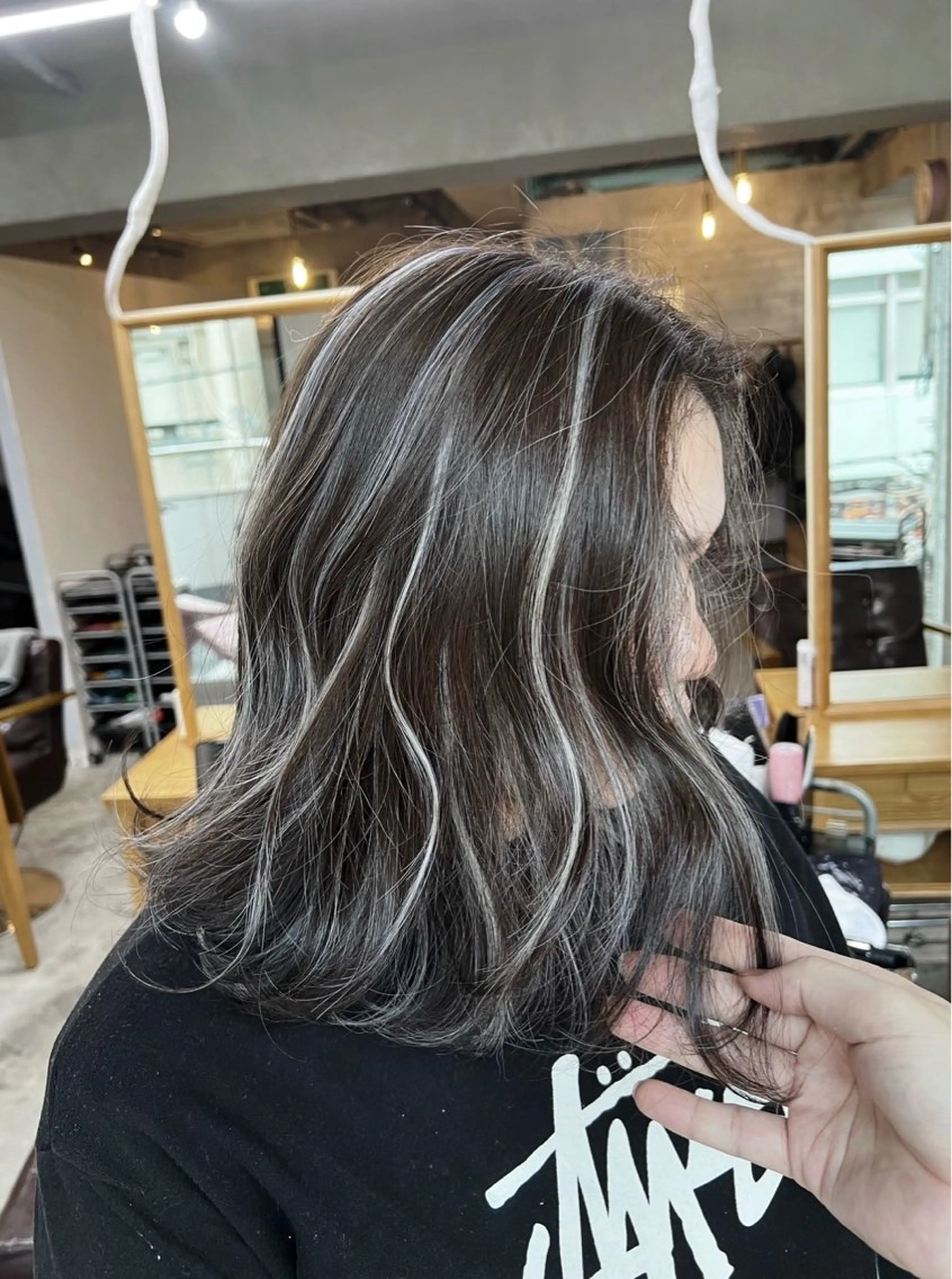 ミディアム カラー ダークグレー ダークグレージュ グレージュ ハイライトカラー ハイライト カット ヘアカラー トリートメント ROBIN所属・指名数No.1 /NAOYAのヘアスタイル