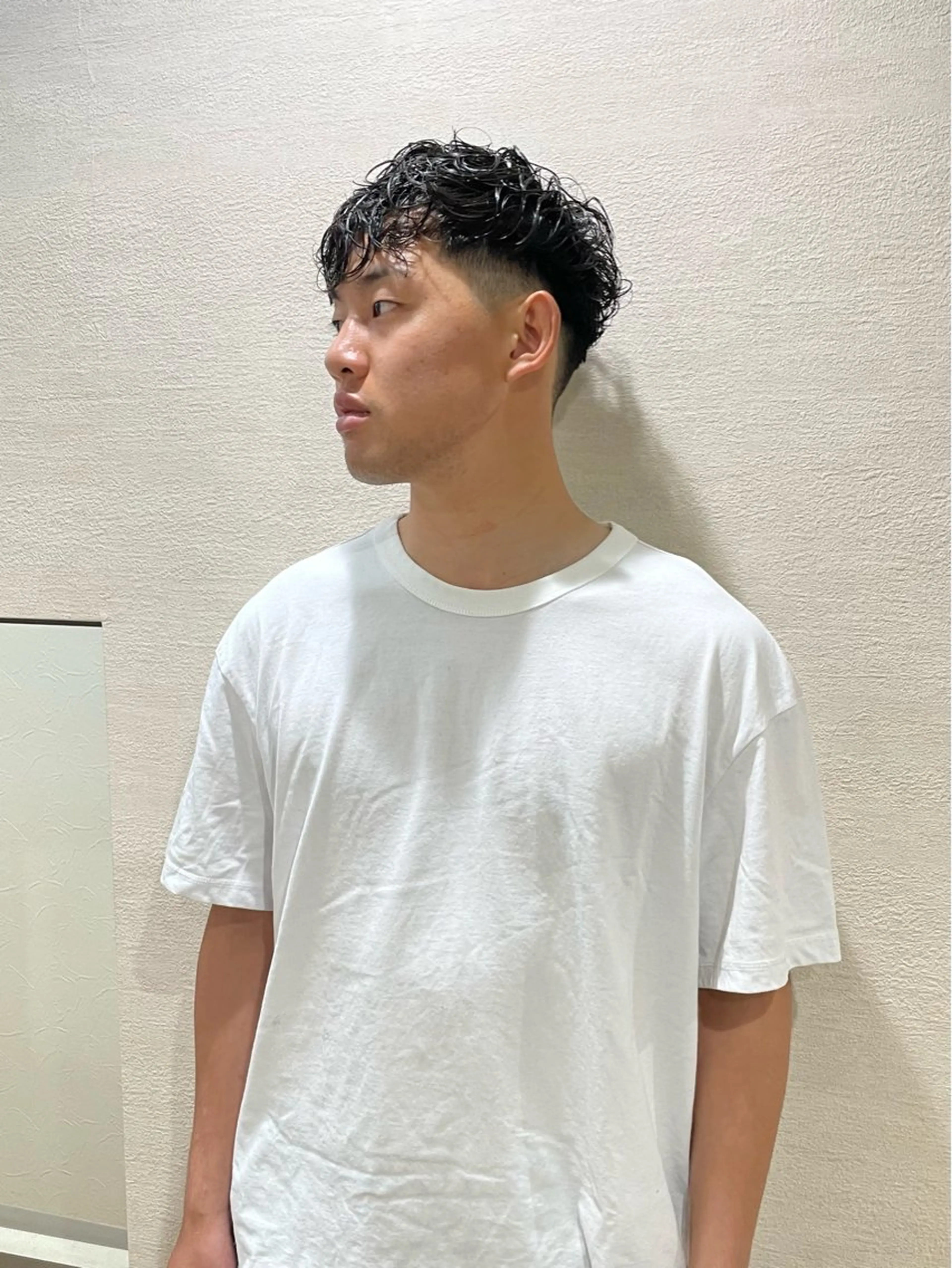 ショート パーマ メンズ スペインカール grAt所属・森 真伊希のヘアスタイル