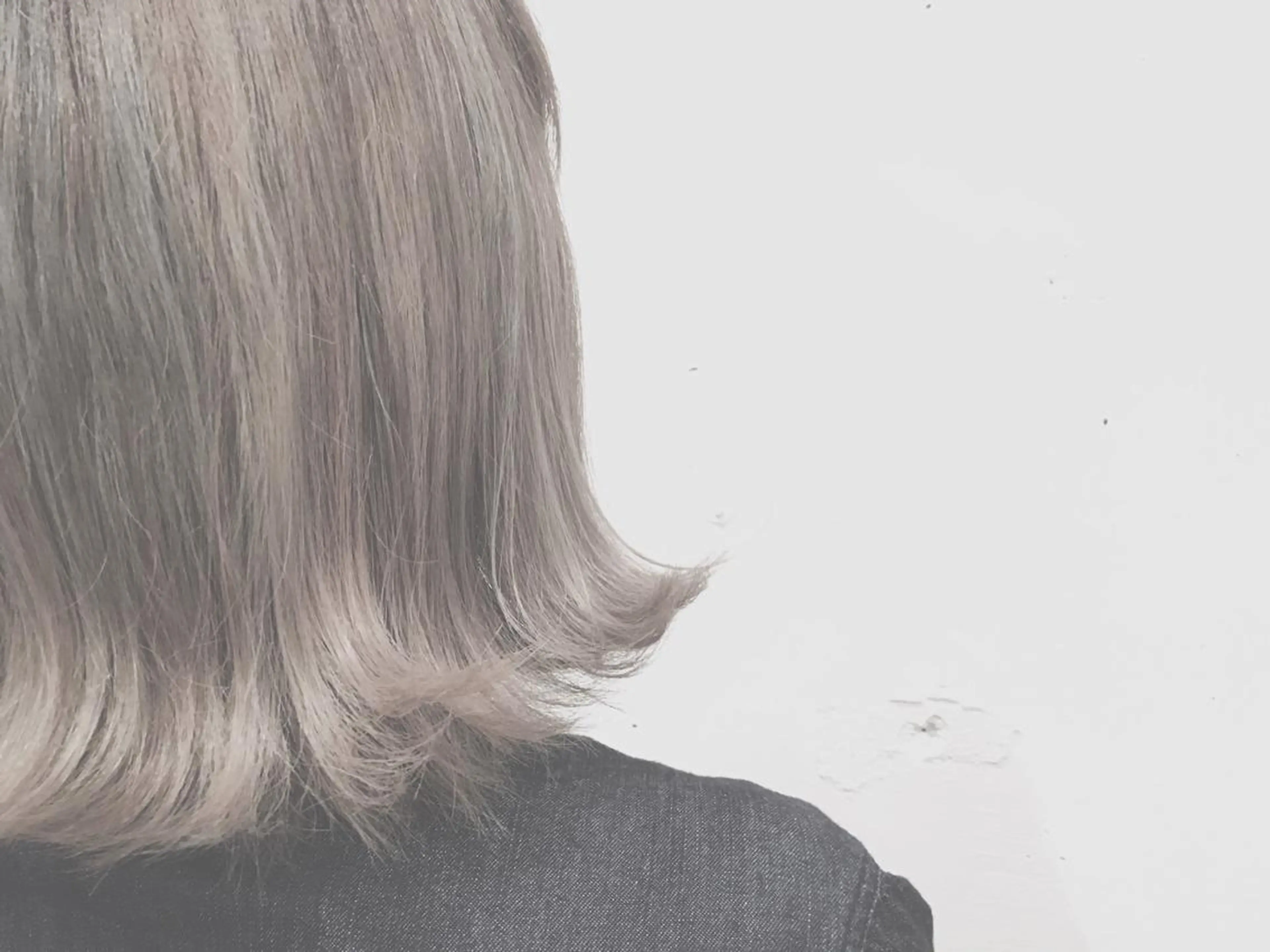 ミディアム カラー ブリーチ グラデーションカラー ハイライトカラー ハイライト てんま さやかのヘアスタイル