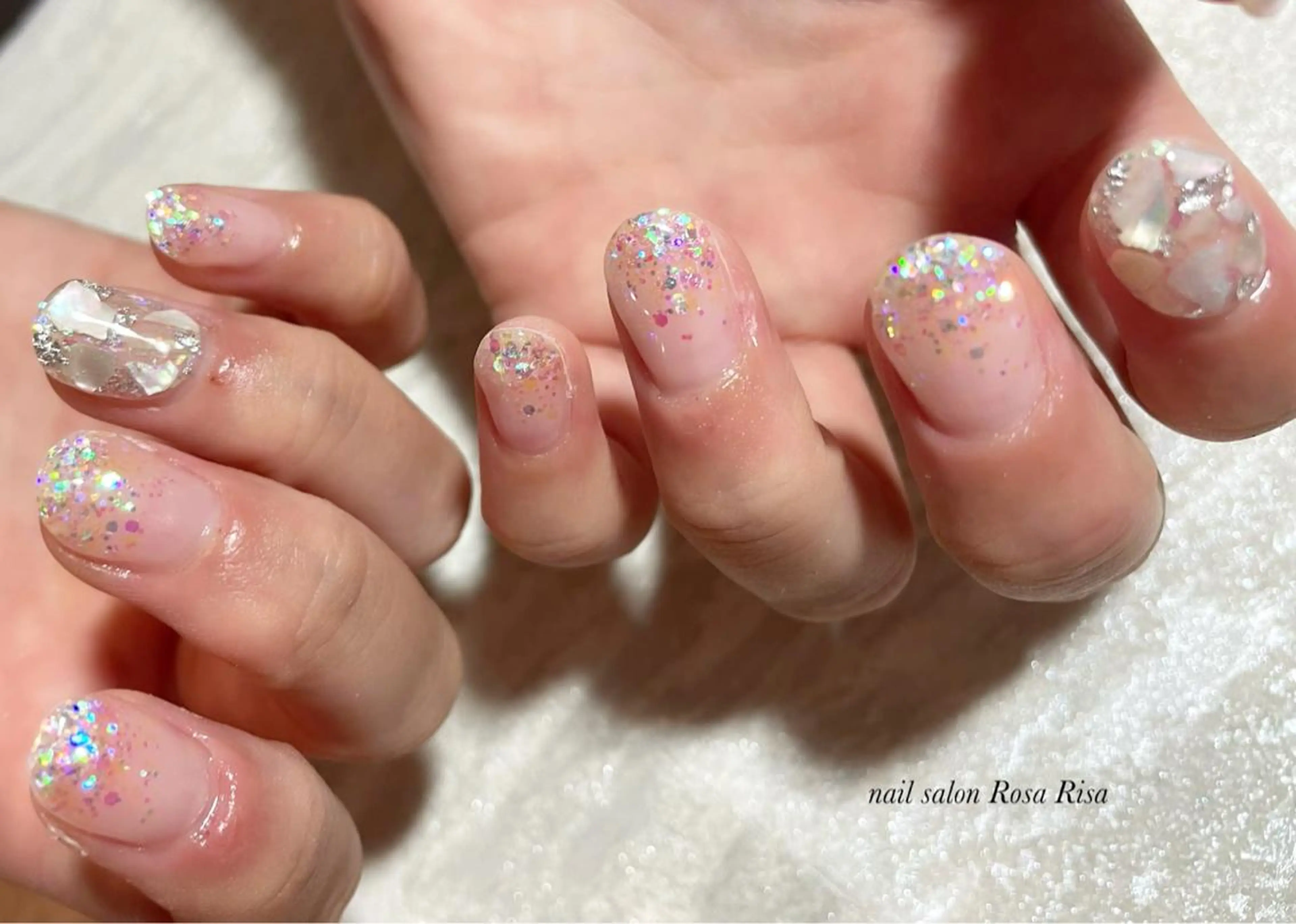 ショート ネイル オーロラネイル ハンドネイル ネイルスタジオ シェイクユアハンズのネイルデザイン