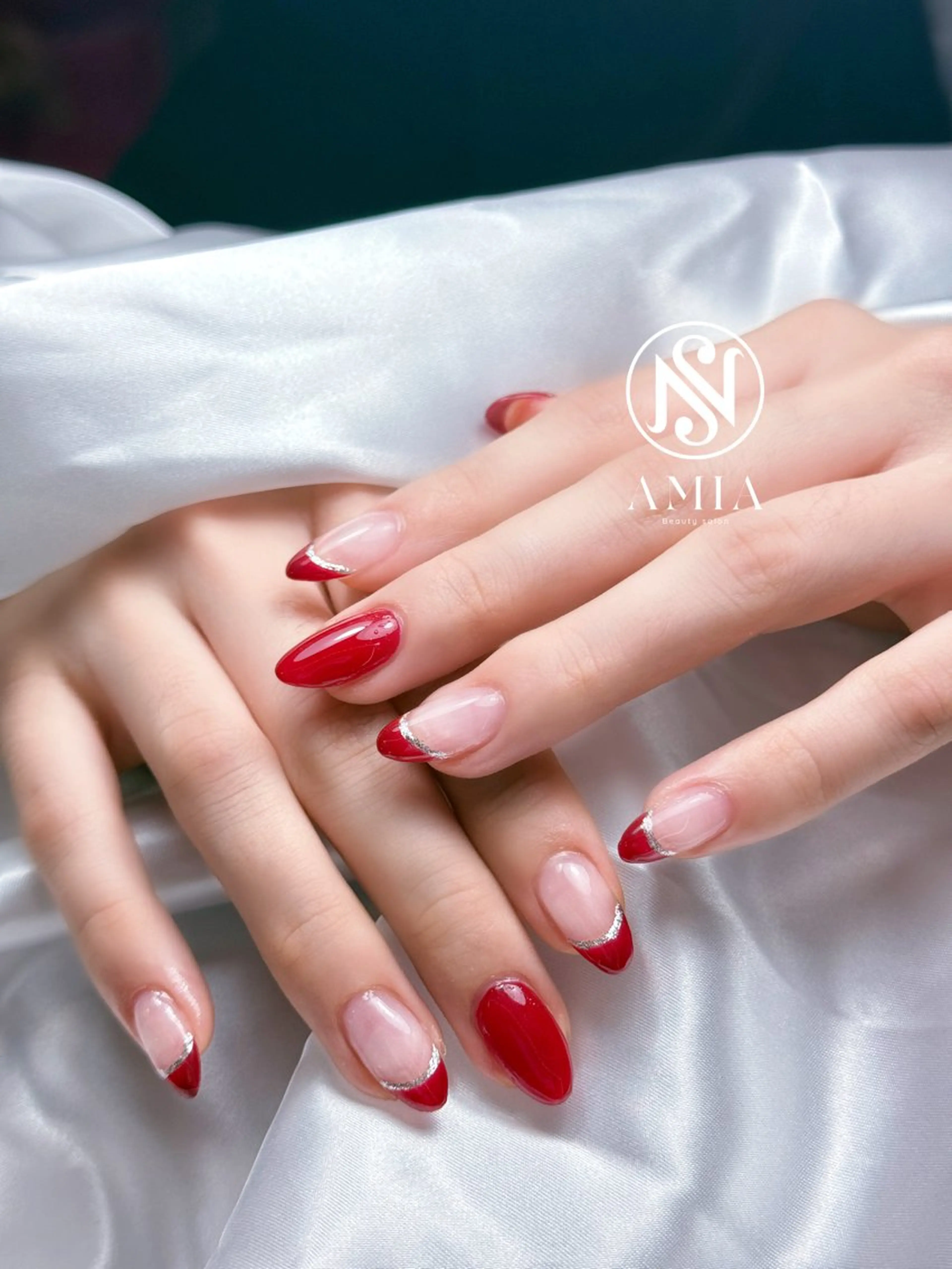 ミディアム ハンドネイル フットネイル ハンドケア AMIA BEAUTY SALON所属・🌟AMIA BEAUTY🌟のネイルデザイン