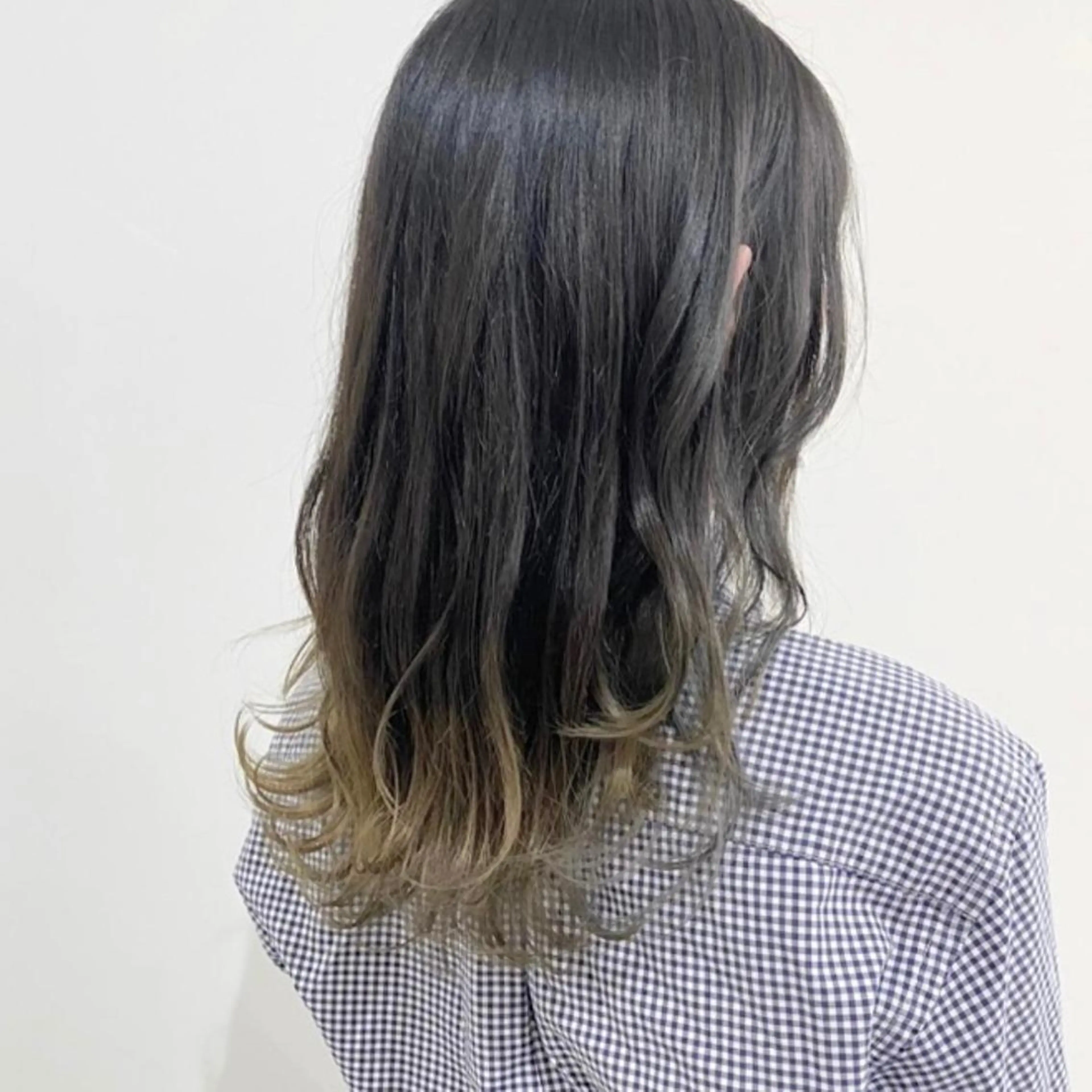 ミディアム カラー お団子ヘア ブリーチ グラデーションカラー お洒落パーマ/ 艶カラー/michiのヘアスタイル