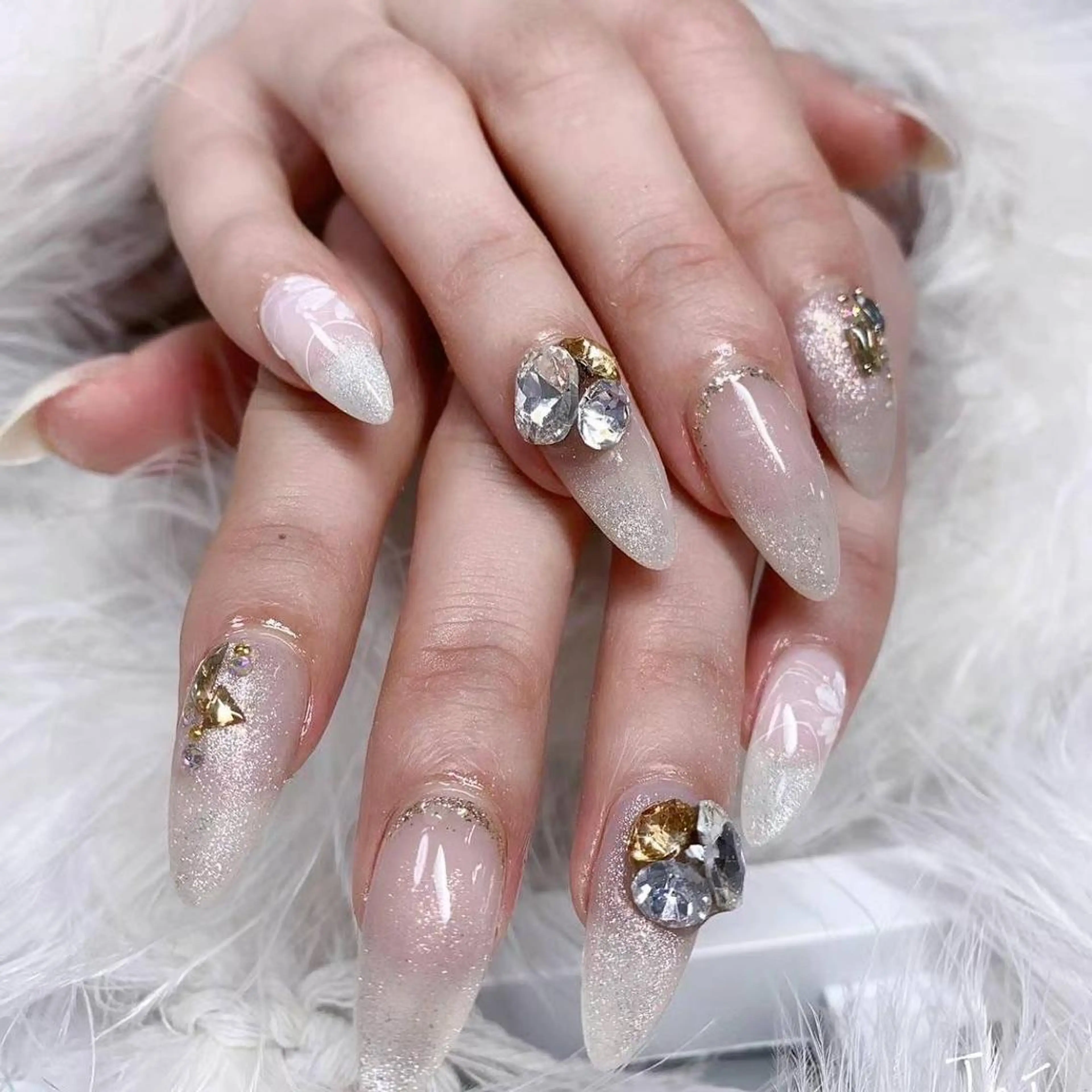 ネイル JOJOネイル所属・JOJO ネイルのネイルデザイン