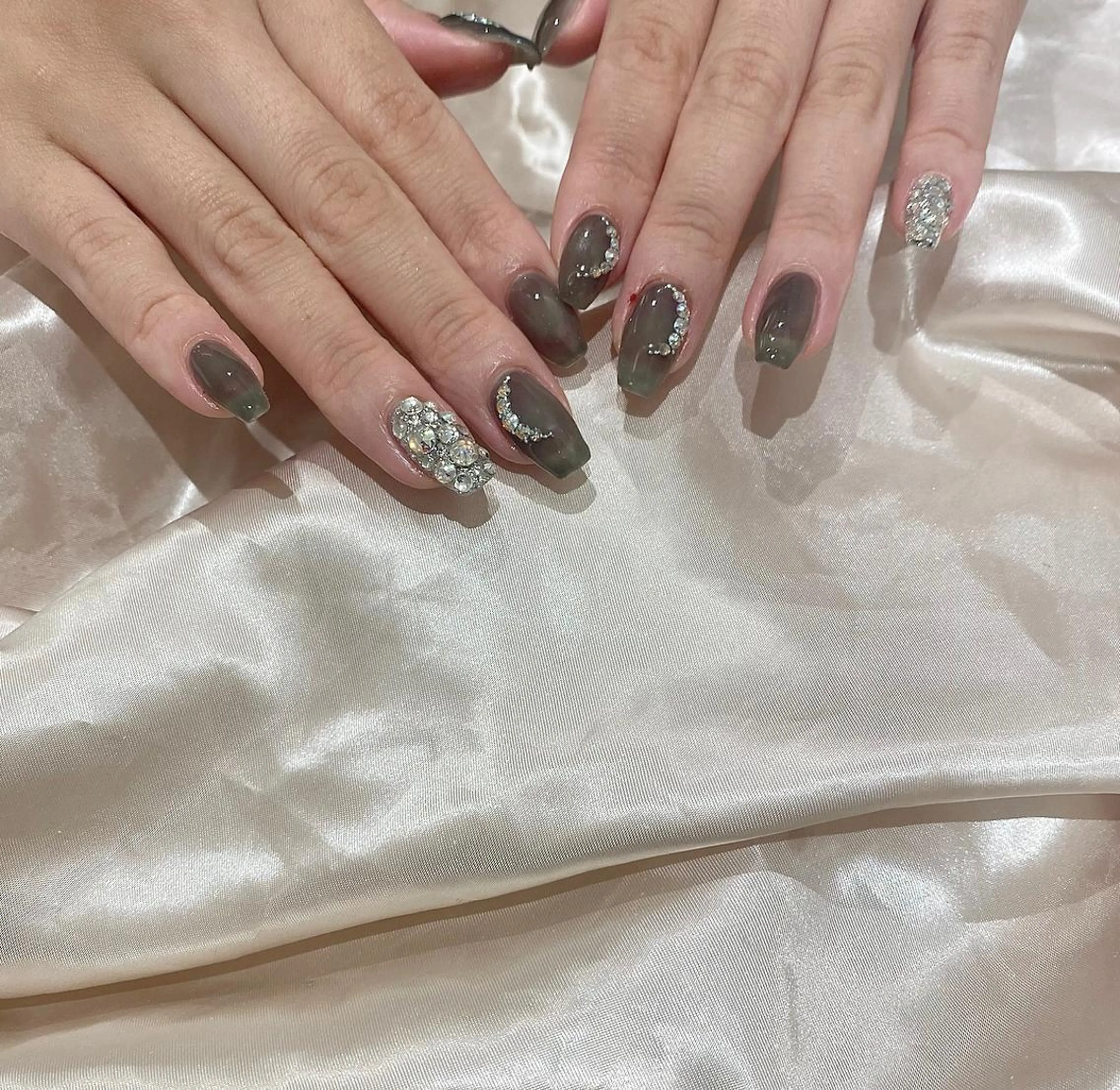 ネイル キラキラネイル ハンドネイル Mitsunaka rieのネイルデザイン