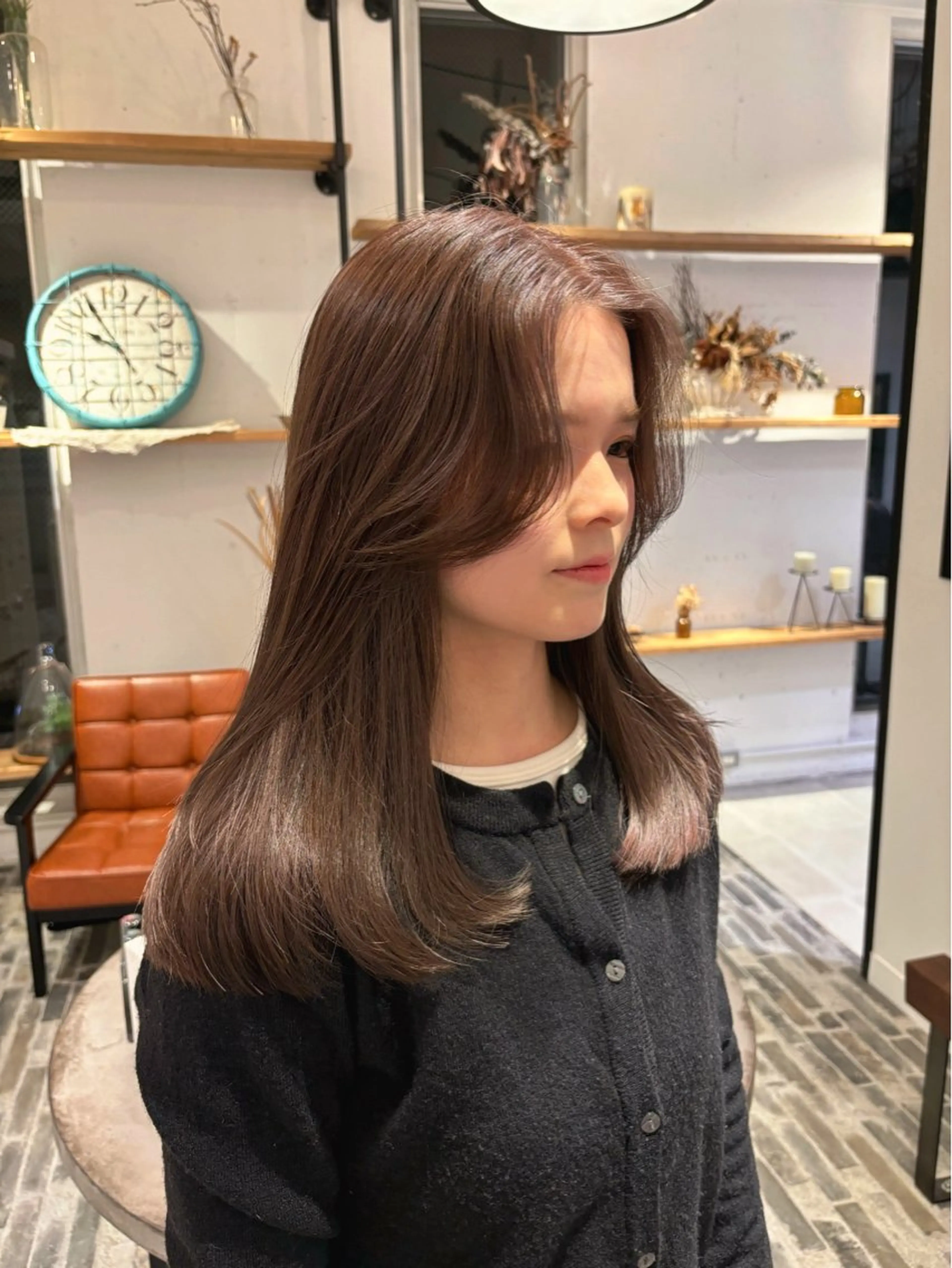 ミディアム カット ヘアカラー UNSOME二子玉川店所属・ぬくい せいな💫のヘアスタイル