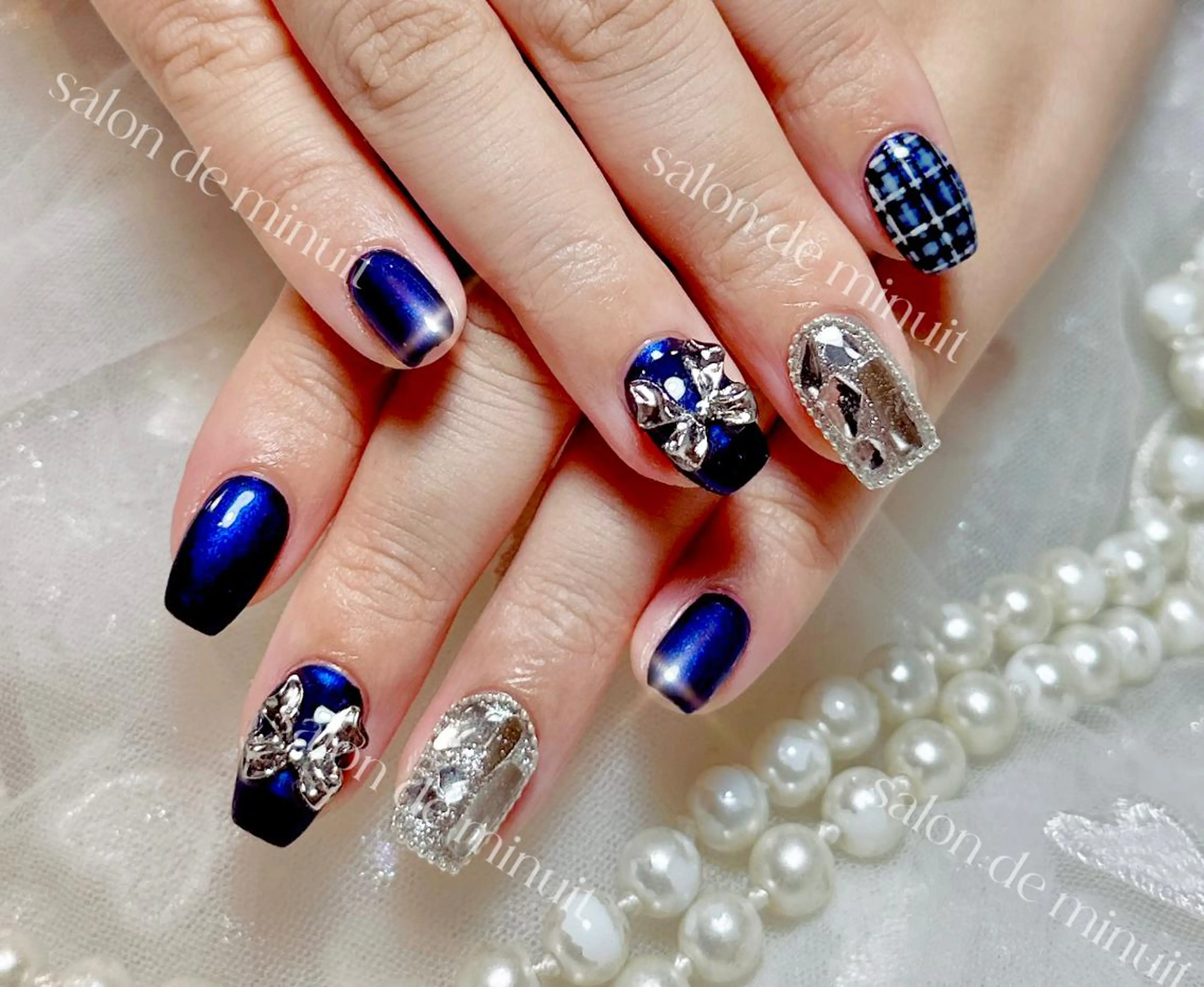 ネイル Salon de Minuit🦩のネイルデザイン