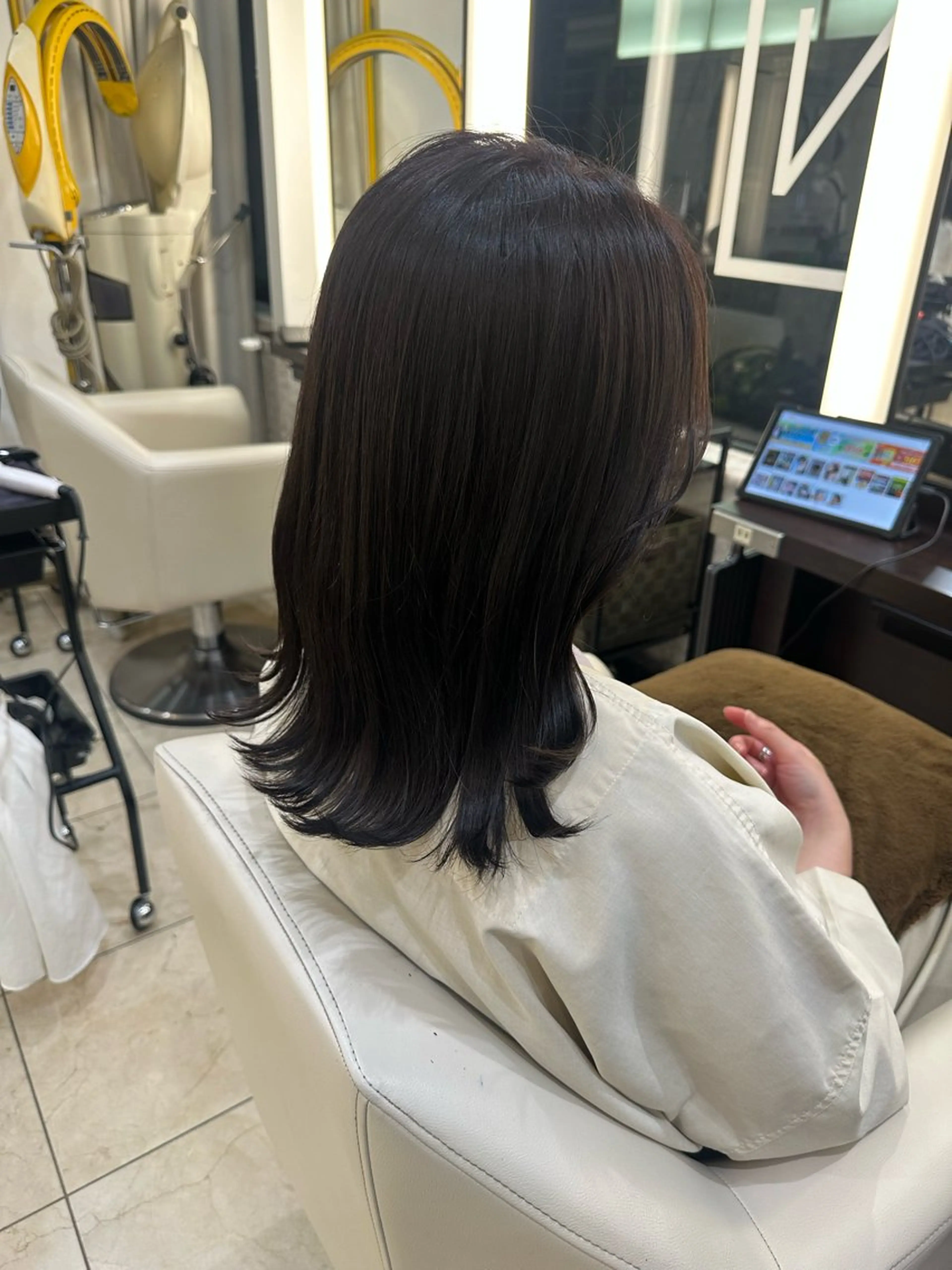 ミディアム 外ハネヘア LEWIN ginza所属・🫧パーマモデル /mikuのヘアスタイル