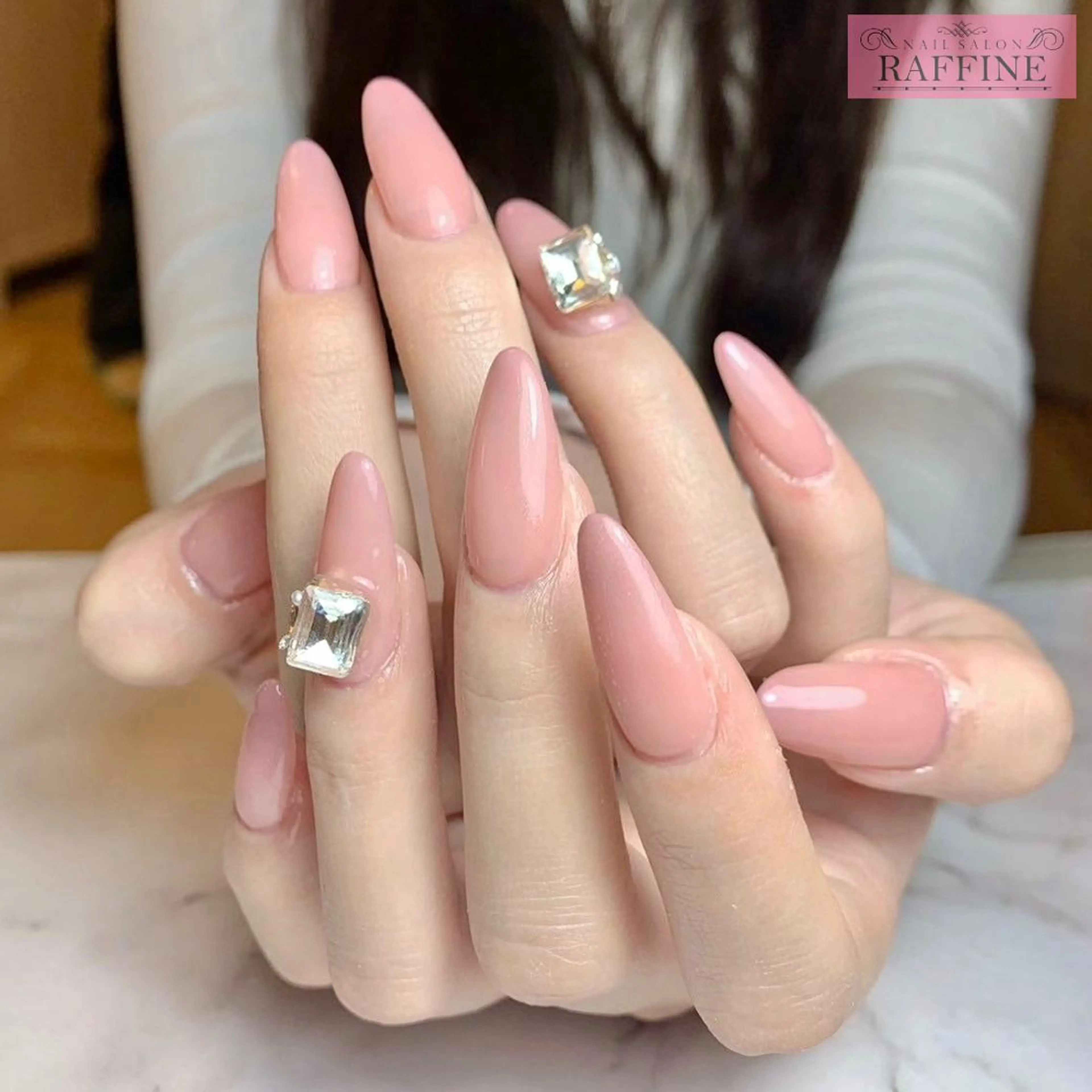 ネイル RAFFINE 月🦋🩵のネイルデザイン