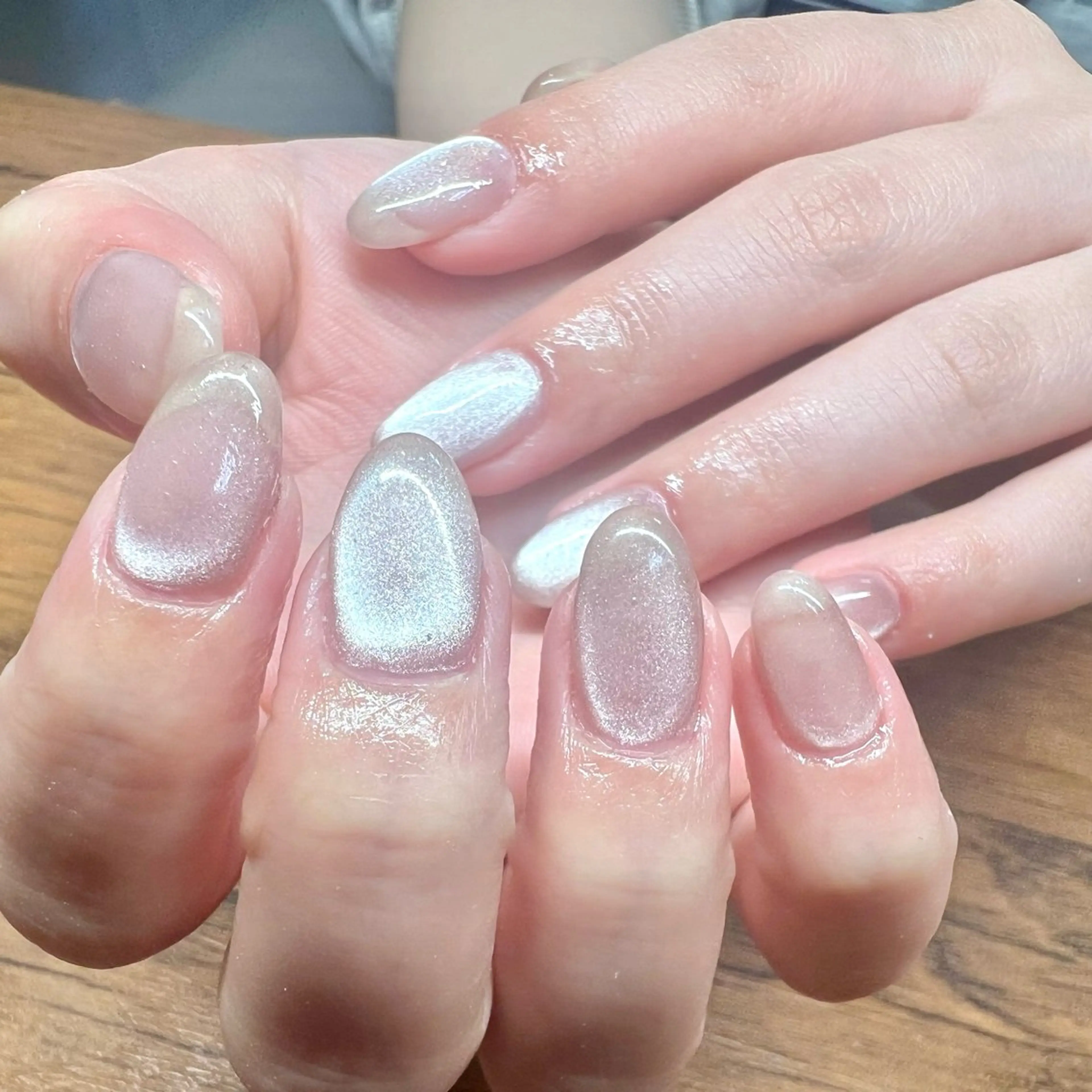 ネイル ネイルサロンエーナイン琴似店所属・鈴木 彩友のネイルデザイン