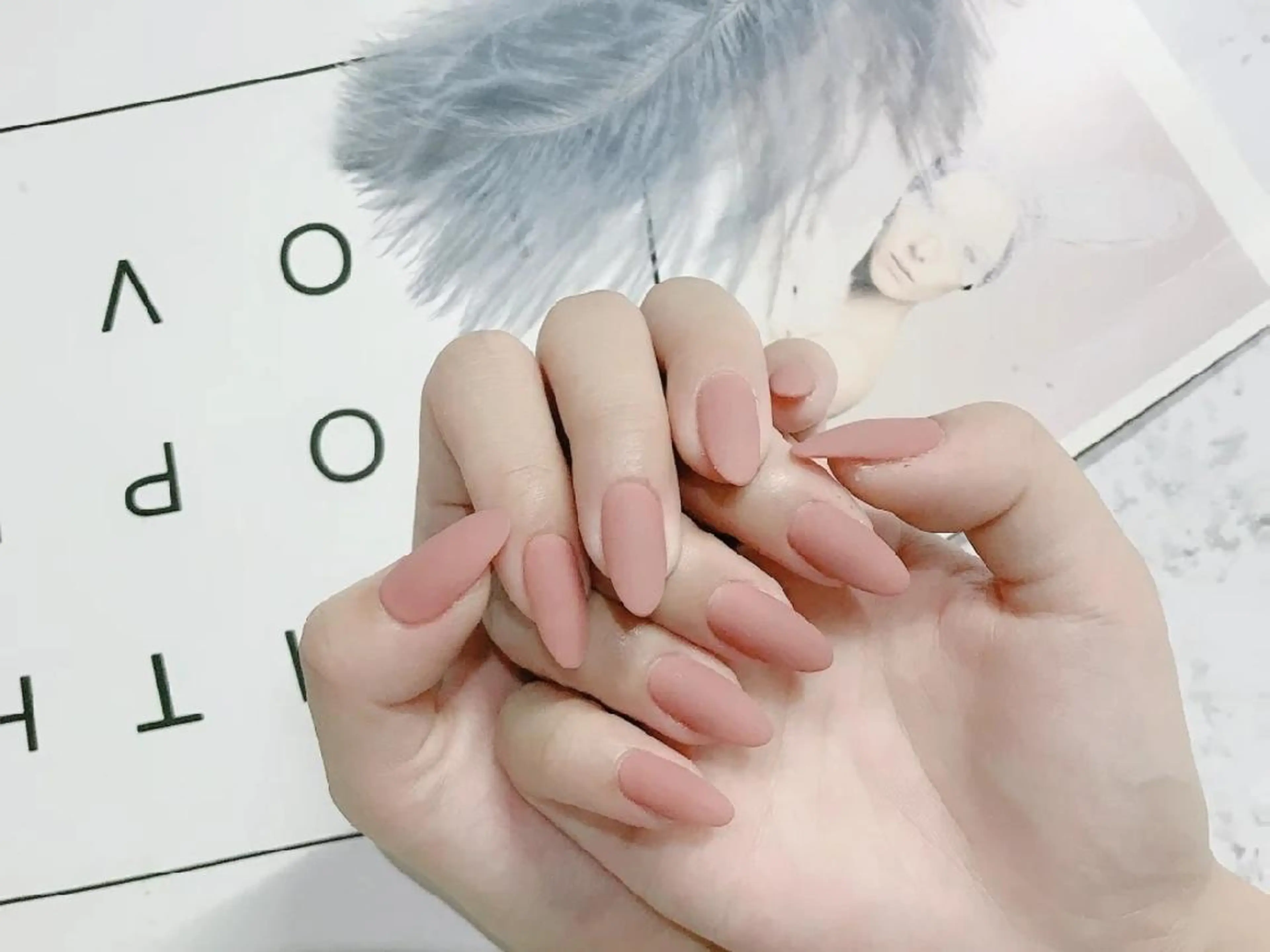 セミロング ネイル マットネイル ネイリストゆか💅 長さだし、深爪矯正のネイルデザイン