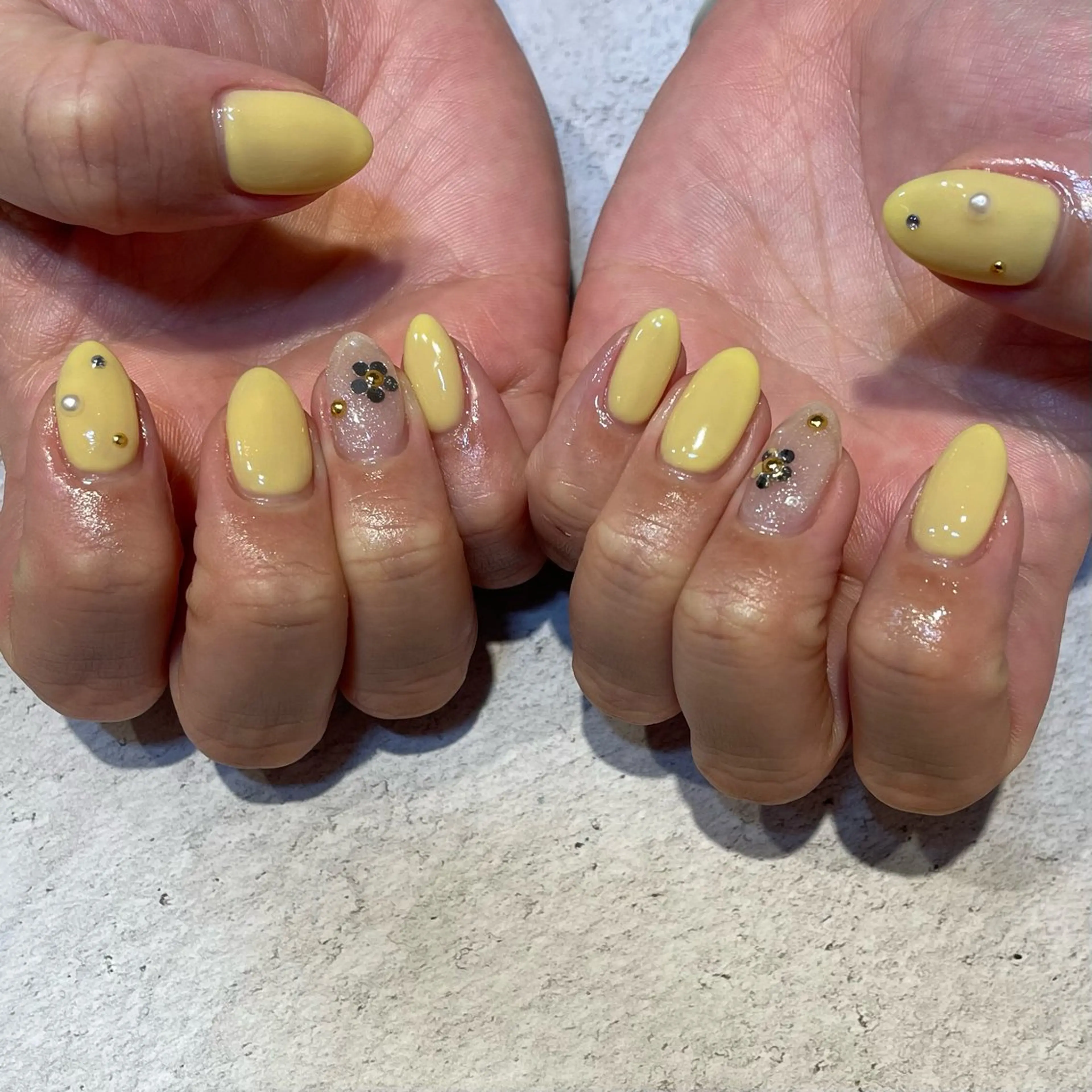 ネイル 友野 遥のネイルデザイン