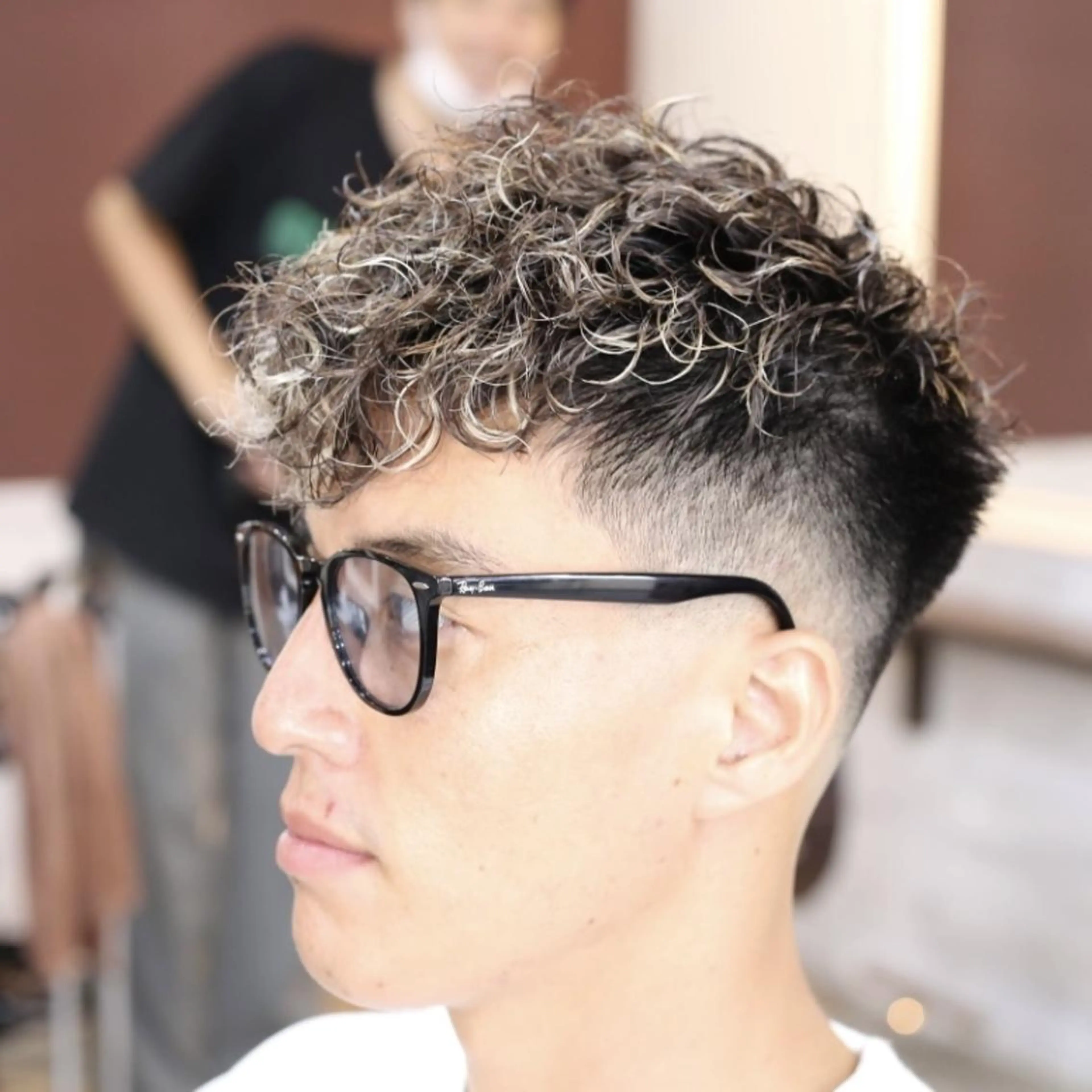 ショート カラー パーマ メンズ ヘアアレンジ キッズ ネイル アイブロウ マツエク・マツパ カット メンズ専門/パーマ/ フェード/みづきのヘアスタイル