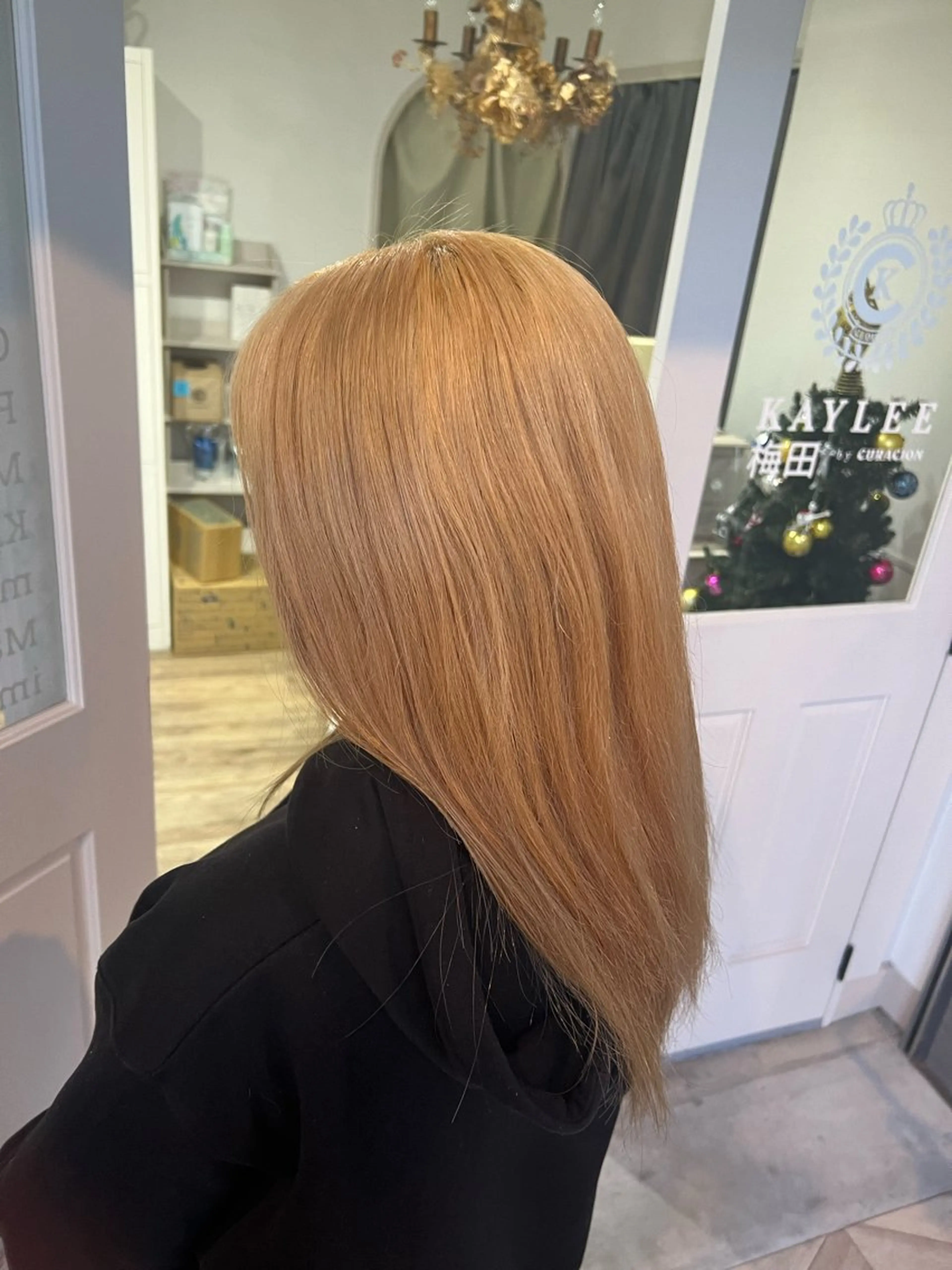 ミディアム カラー 抜きっぱなしブロンド ブロンド 髙橋 秀果のヘアスタイル