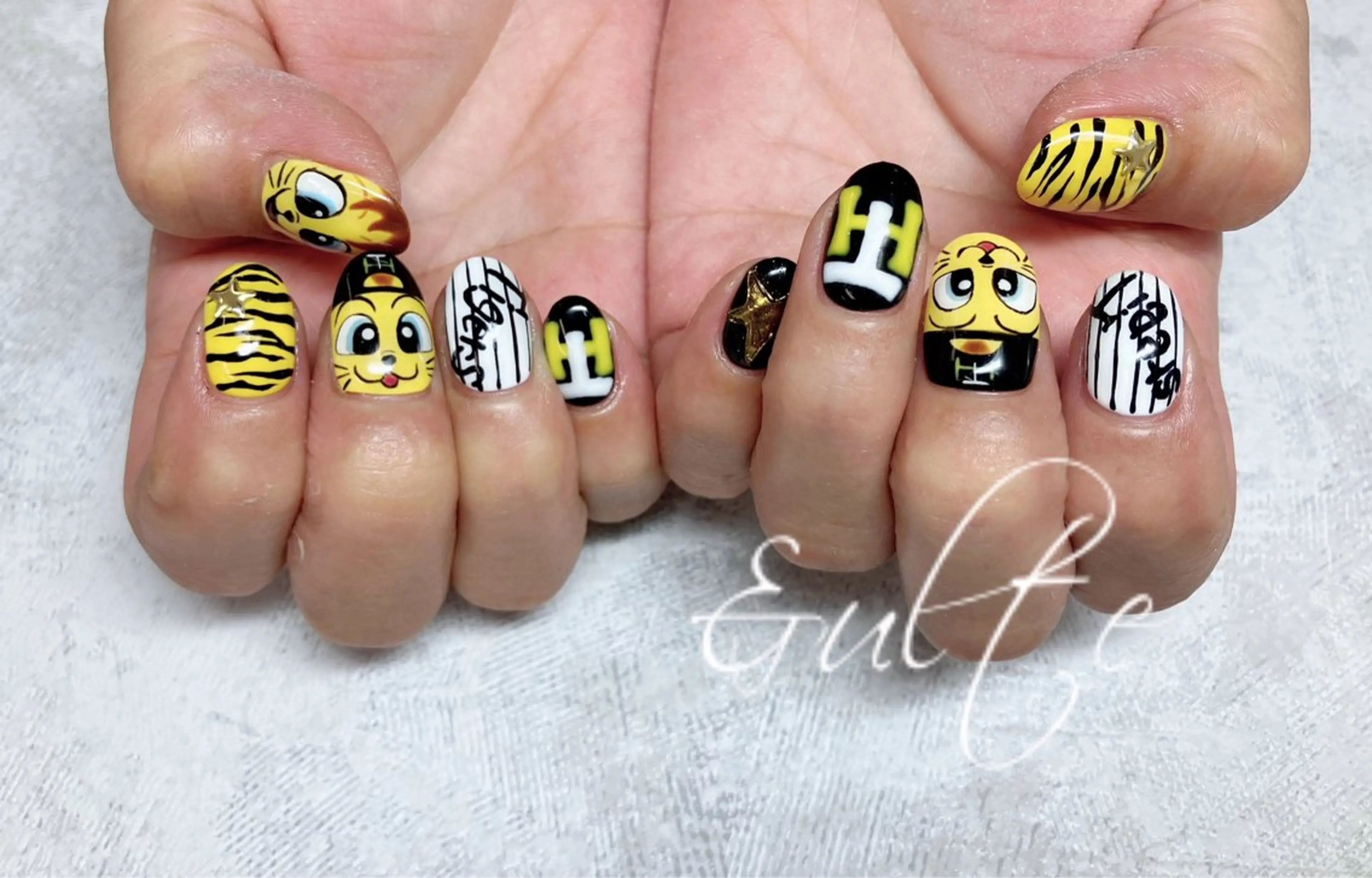 ネイル andulte MAIのネイルデザイン