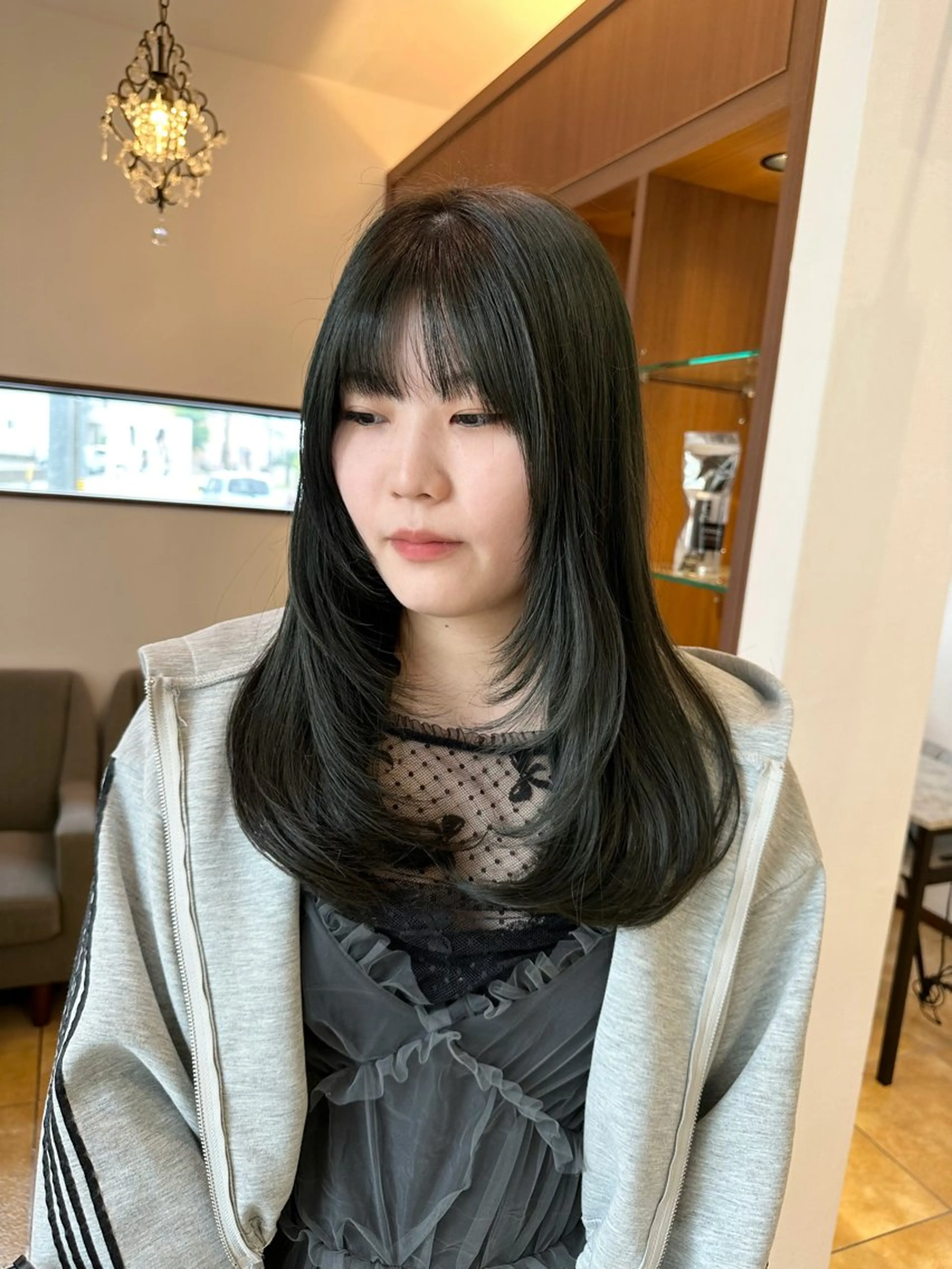 ロング カラー 村川 虹歩のヘアスタイル