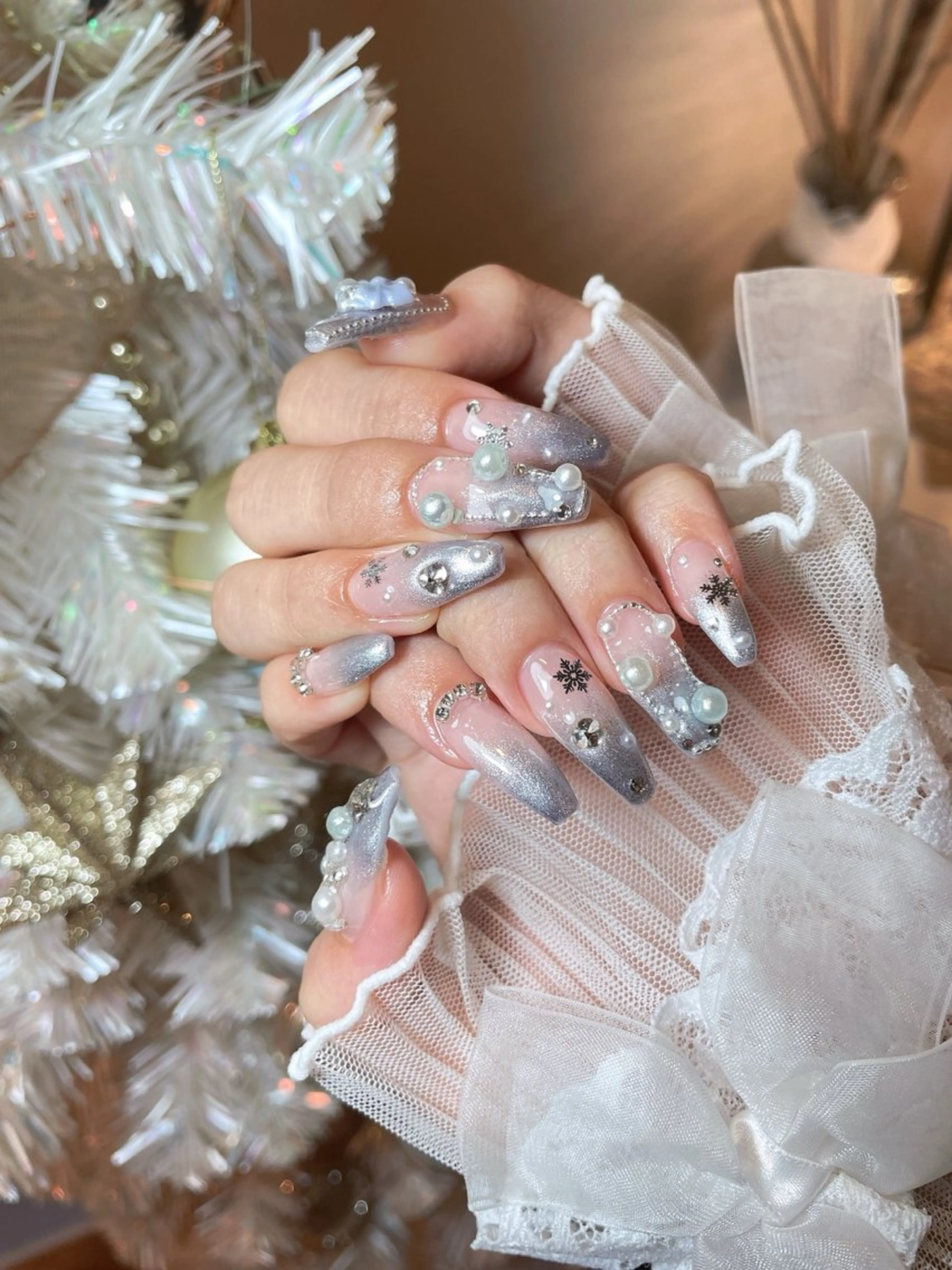 ネイル 23時まで❤︎韓国、 ワンホンネイルのネイルデザイン