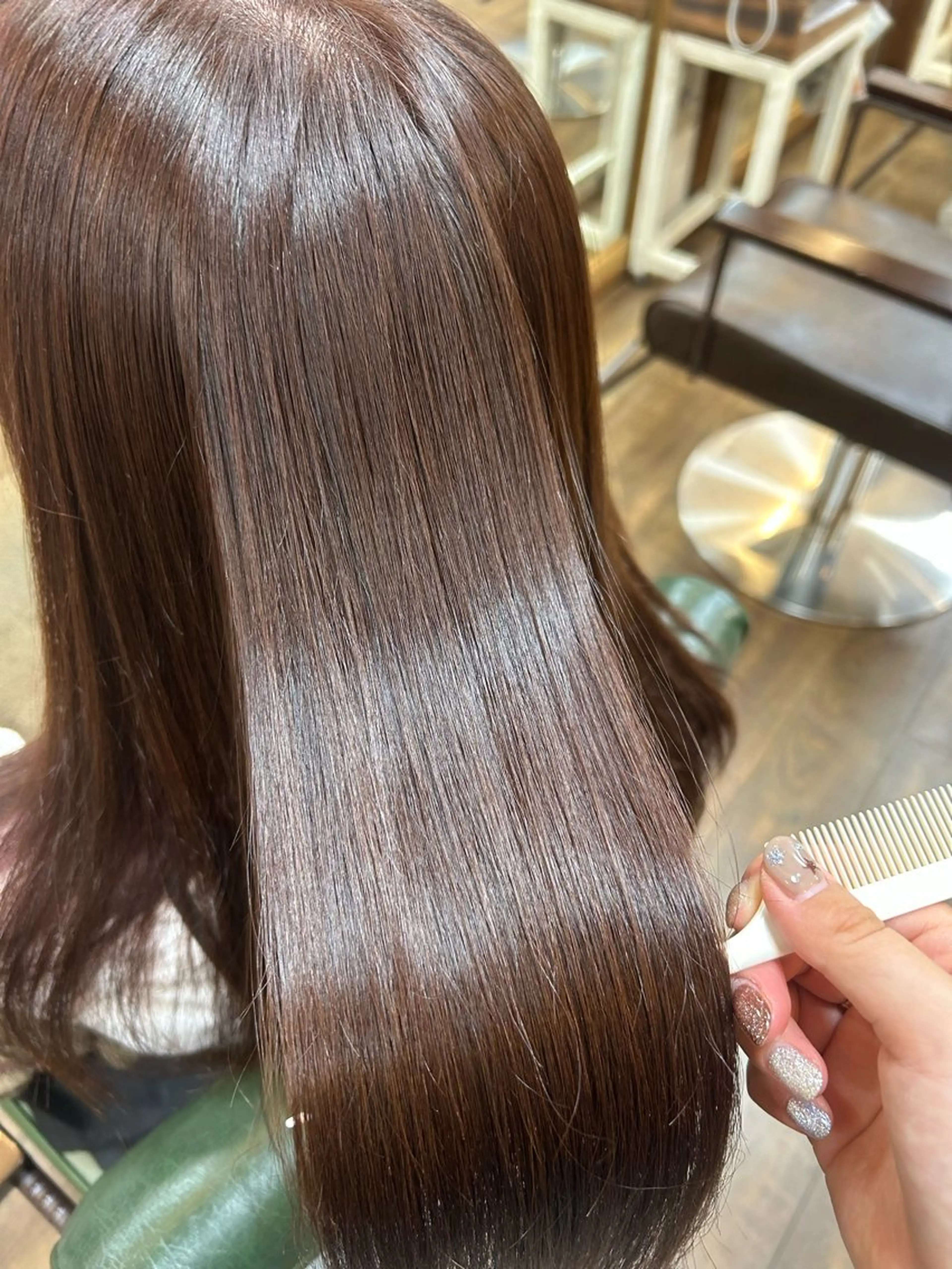 セミロング カラー ブラウンカラー ピンクカラー ピンクブラウン トリートメント ヘアカラー 徳 永のヘアスタイル